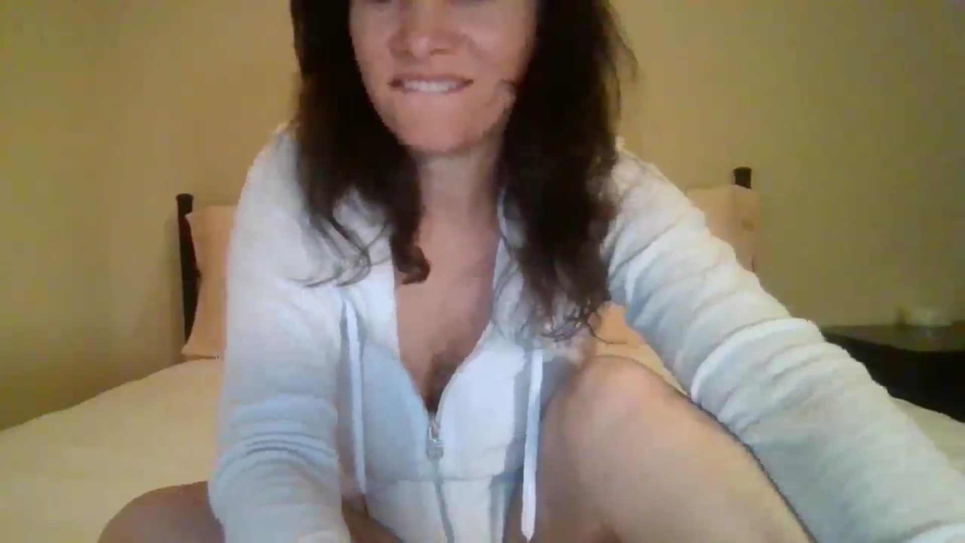 Gallery image thumbnail from LVDOLL's myfreecams stream on, 11/29/2024, 04:35 image 12 of 20