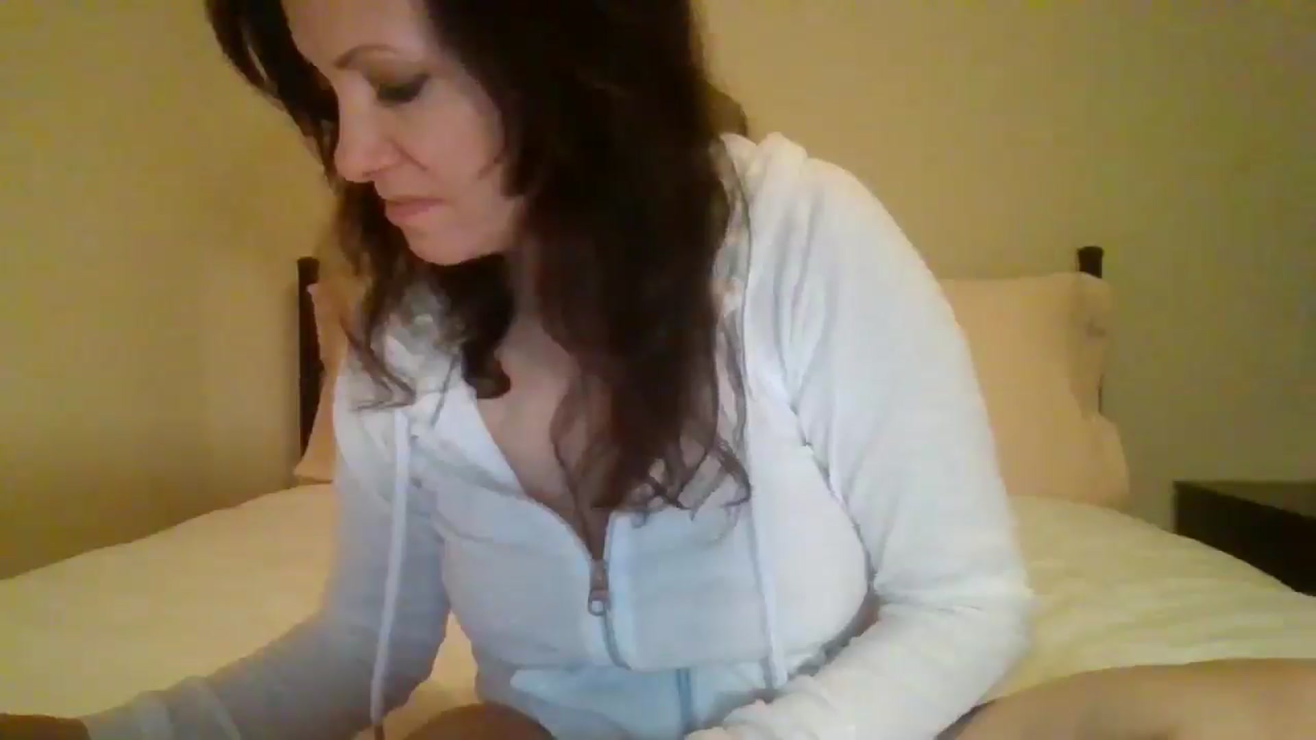 Gallery image thumbnail from LVDOLL's myfreecams stream on, 11/29/2024, 04:35 image 2 of 20