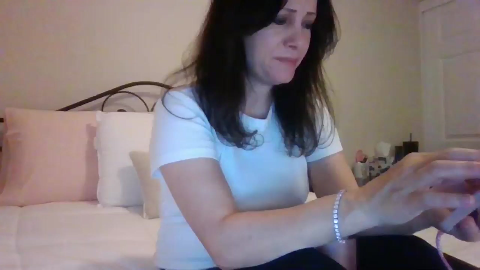 Gallery image thumbnail from LVDOLL's myfreecams stream on, 11/30/2024, 03:28 image 3 of 20
