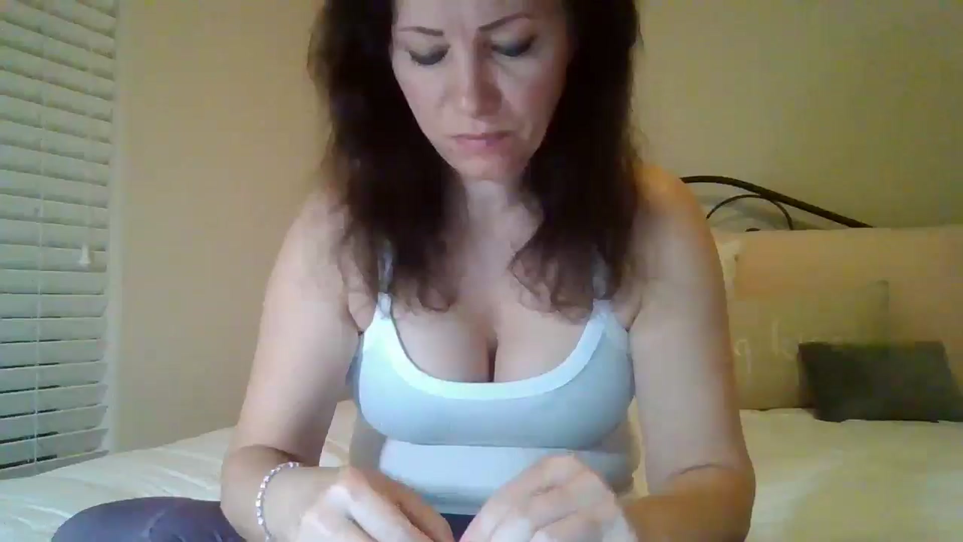 Gallery image thumbnail from LVDOLL's myfreecams stream on, 12/02/2024, 02:32 image 15 of 20
