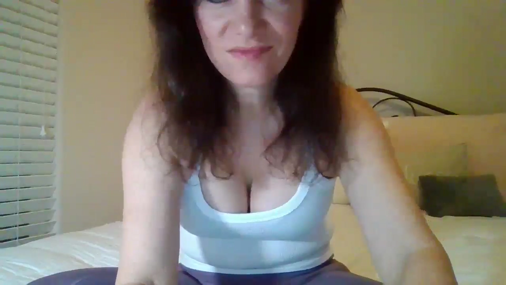 Gallery image thumbnail from LVDOLL's myfreecams stream on, 12/02/2024, 02:32 image 11 of 20