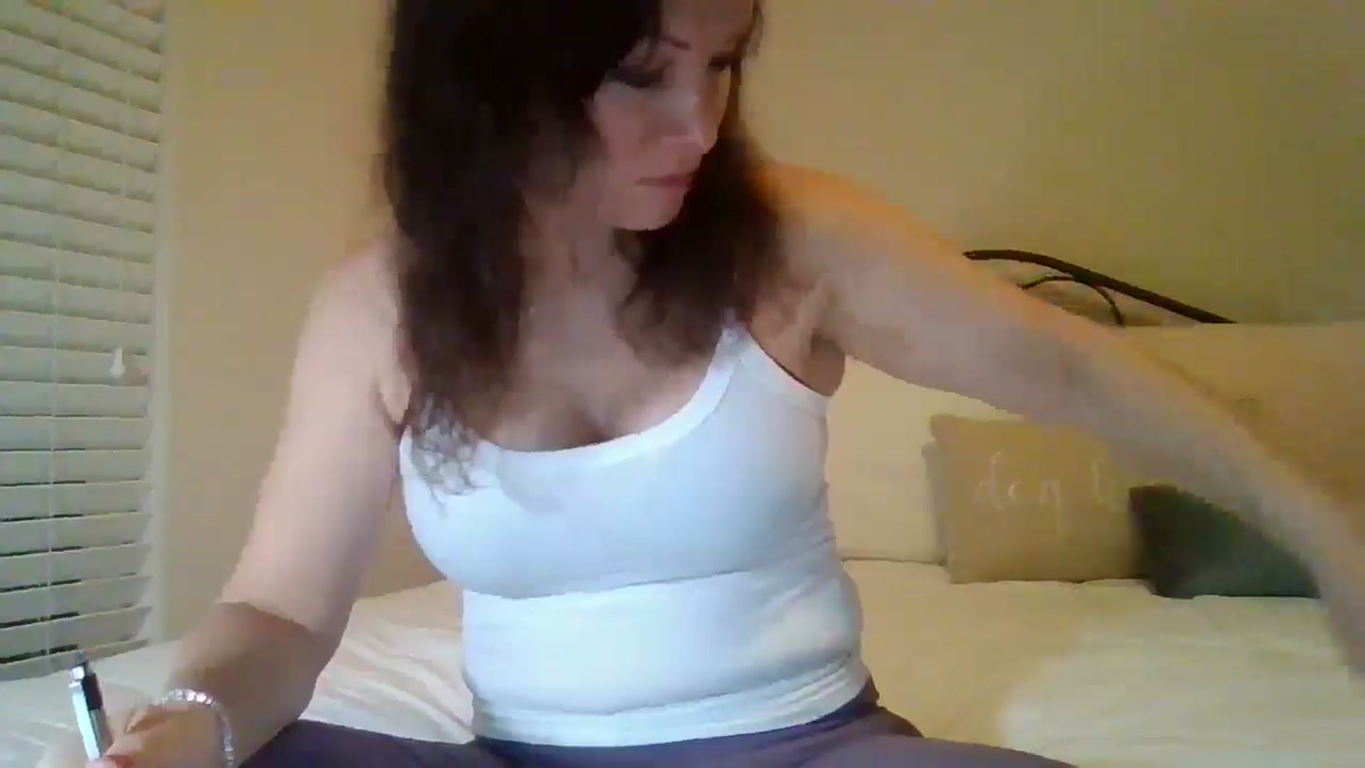Gallery image thumbnail from LVDOLL's myfreecams stream on, 12/02/2024, 02:32 image 18 of 20