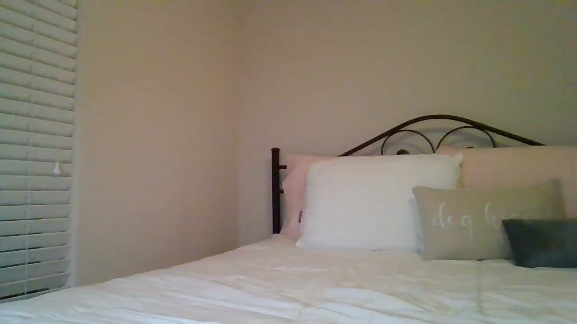 Gallery image thumbnail from LVDOLL's myfreecams stream on, 12/02/2024, 02:32 image 20 of 20