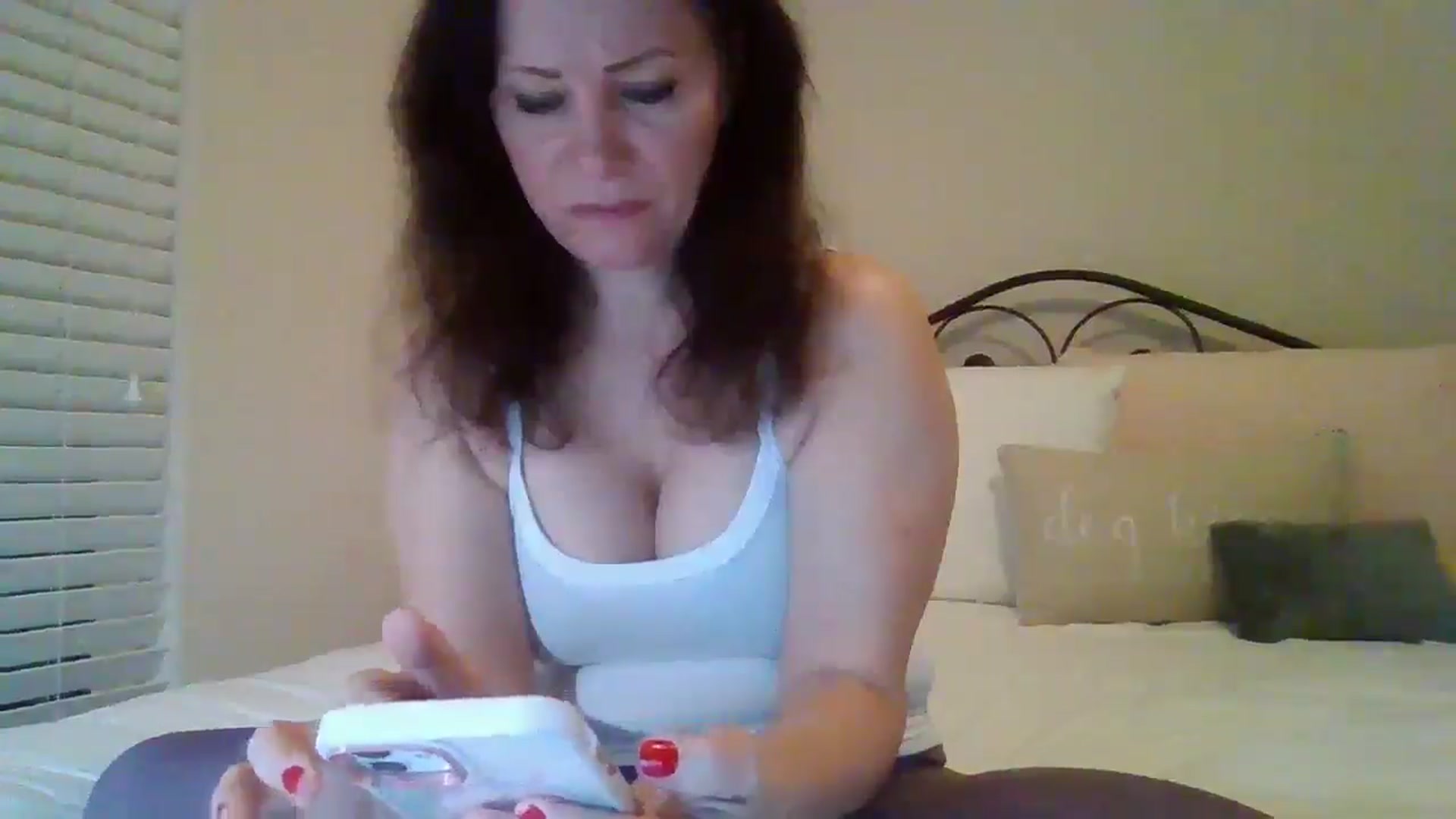 Gallery image thumbnail from LVDOLL's myfreecams stream on, 12/02/2024, 02:32 image 6 of 20
