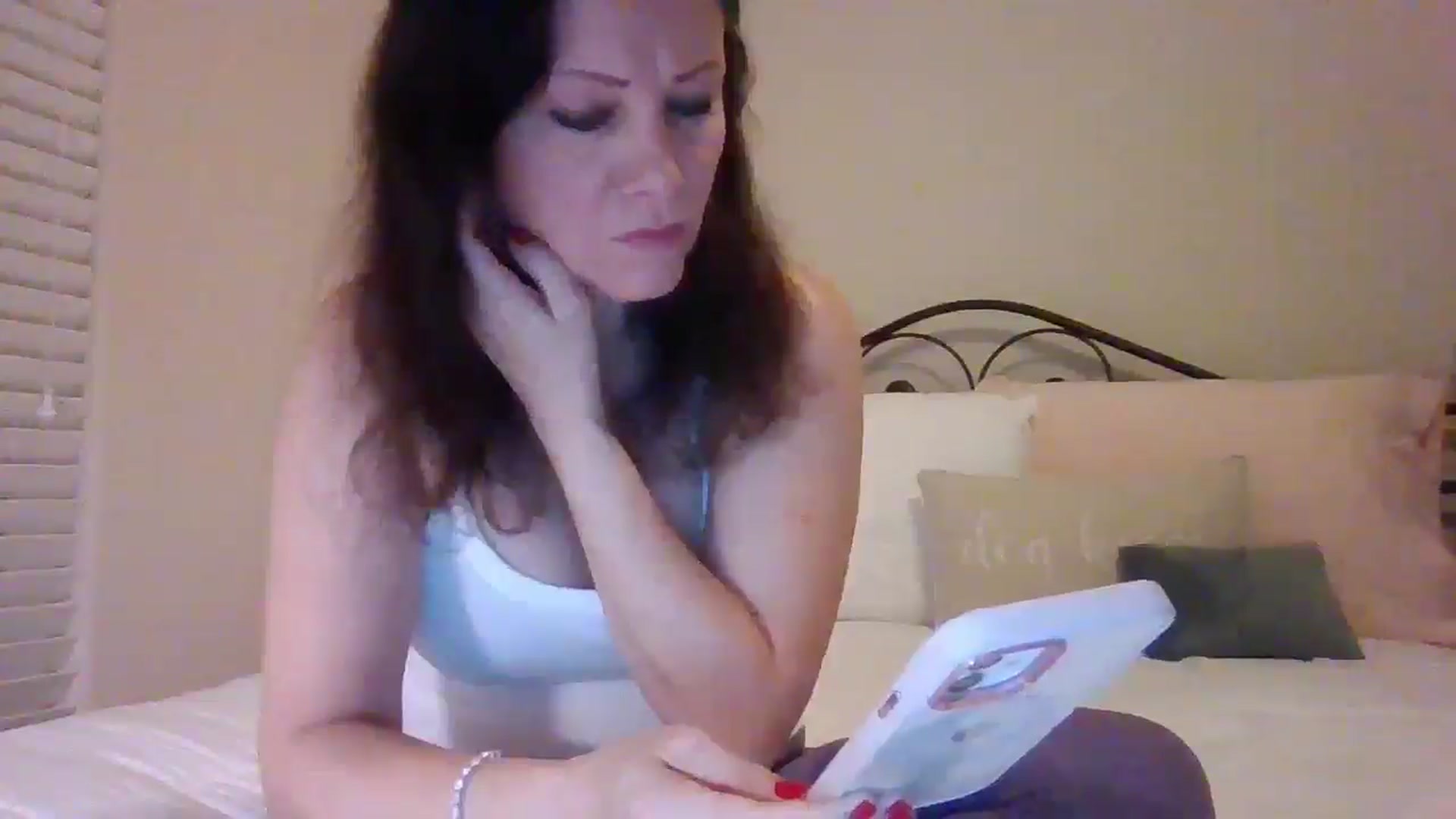 Gallery image thumbnail from LVDOLL's myfreecams stream on, 12/02/2024, 02:32 image 3 of 20