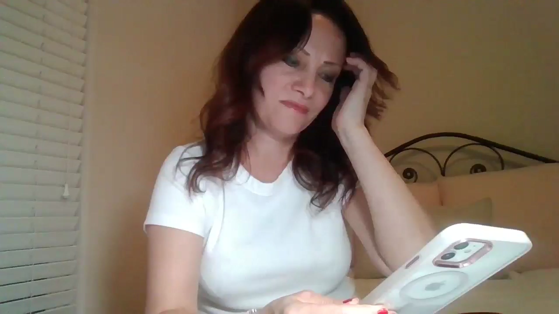 Gallery image thumbnail from LVDOLL's myfreecams stream on, 12/04/2024, 05:59 image 17 of 20