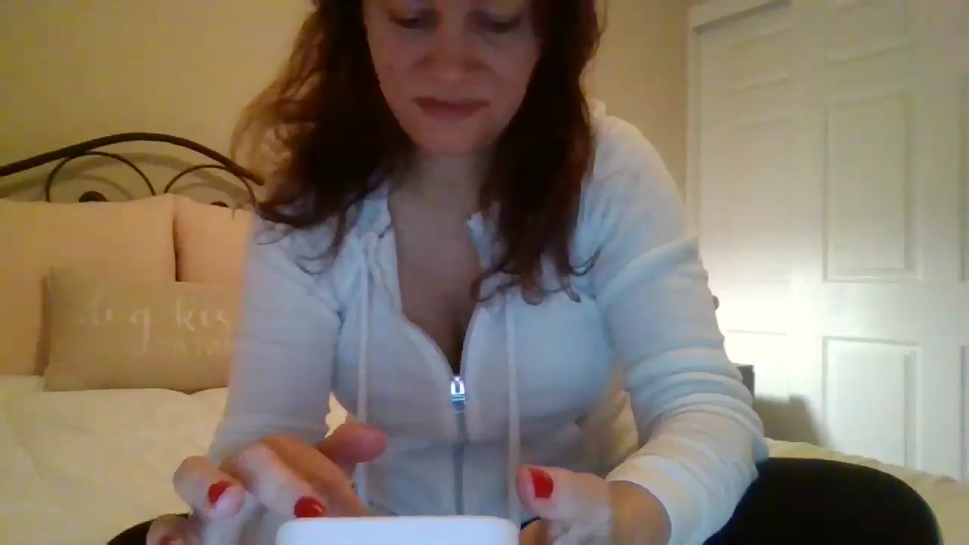 Gallery image thumbnail from LVDOLL's myfreecams stream on, 12/12/2024, 02:08 image 13 of 20