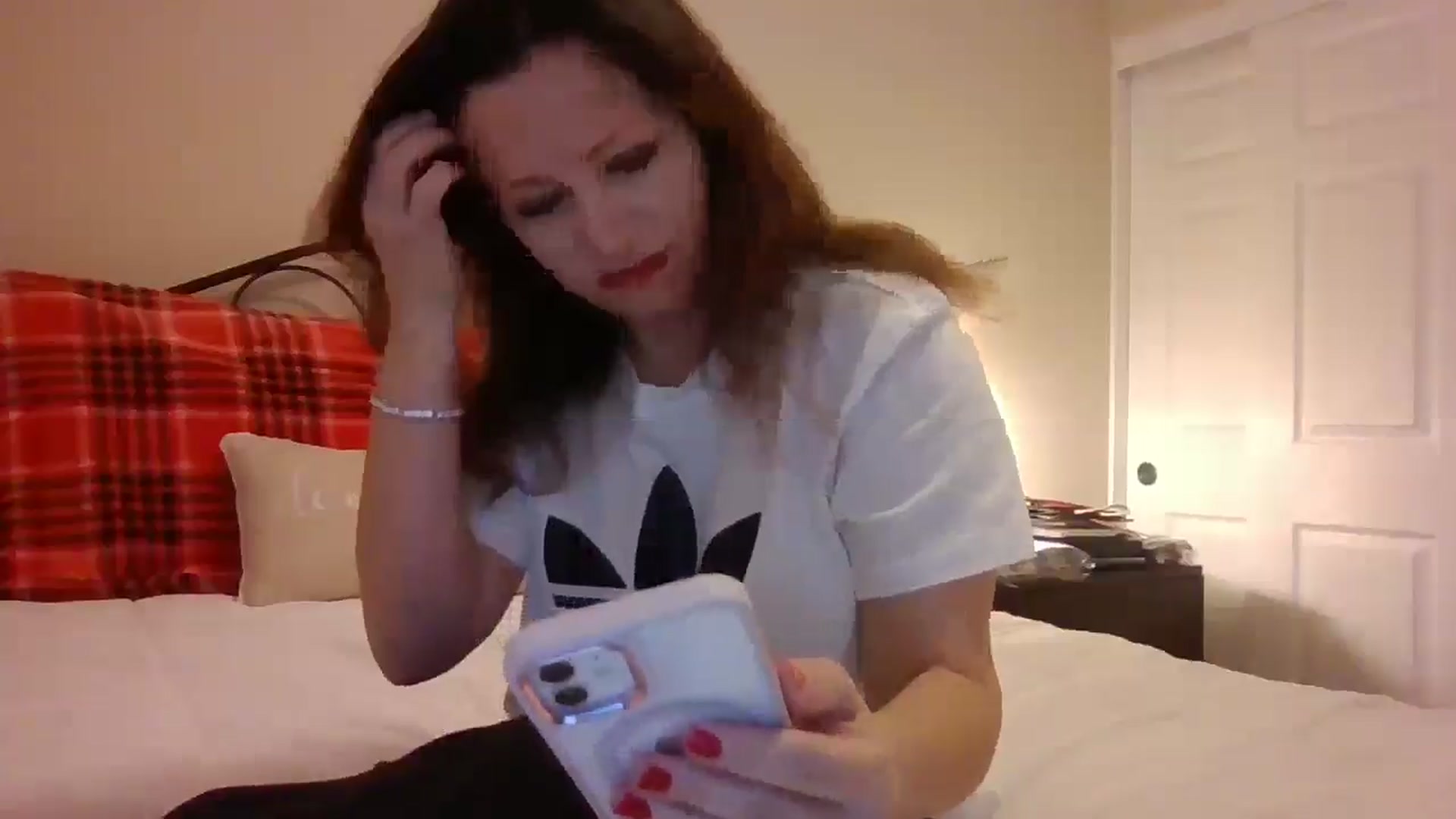 Gallery image thumbnail from LVDOLL's myfreecams stream on, 12/16/2024, 03:51 image 17 of 20