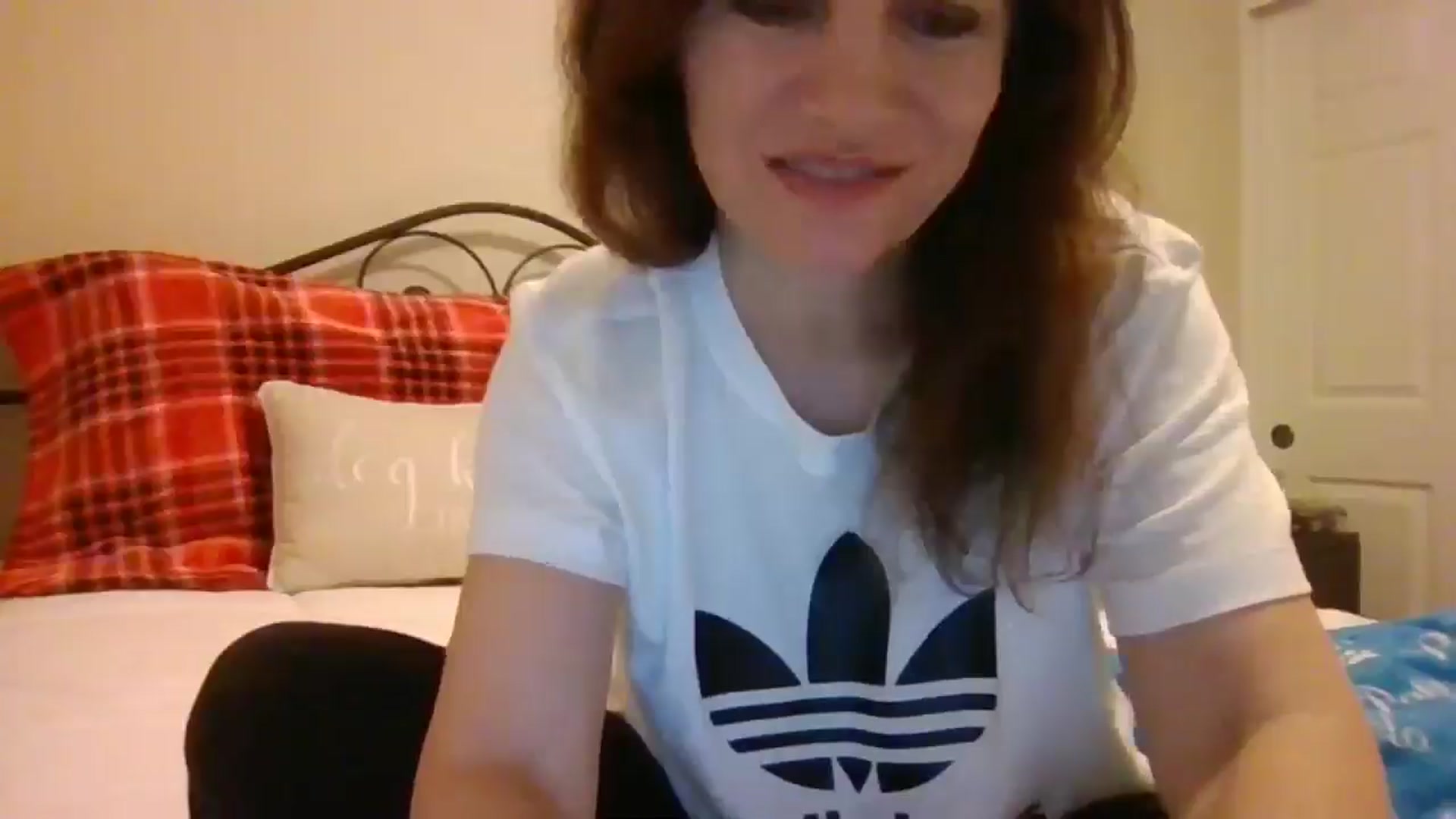 Gallery image thumbnail from LVDOLL's myfreecams stream on, 12/16/2024, 07:13 image 10 of 20
