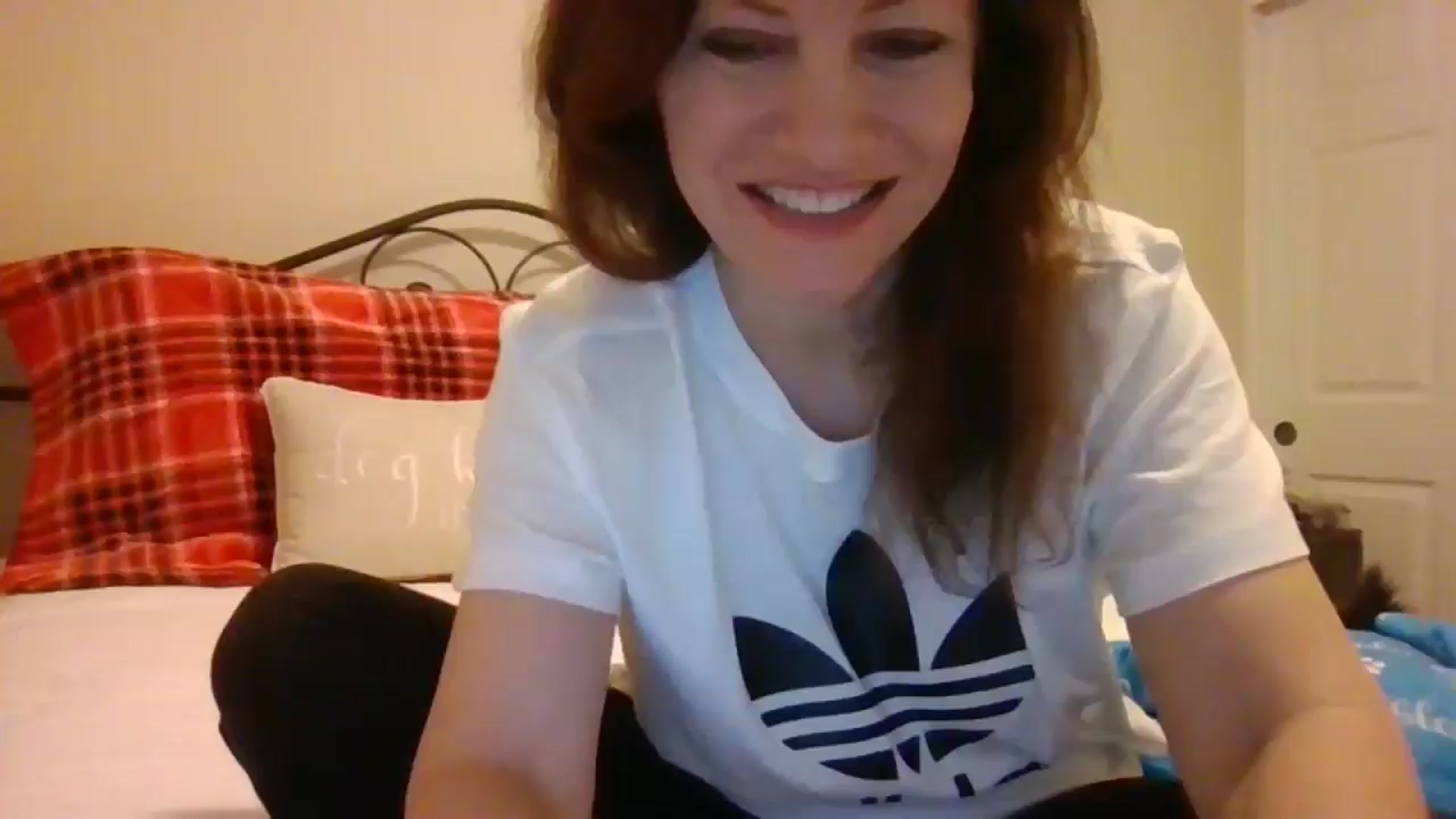 Gallery image thumbnail from LVDOLL's myfreecams stream on, 12/16/2024, 07:13 image 5 of 20