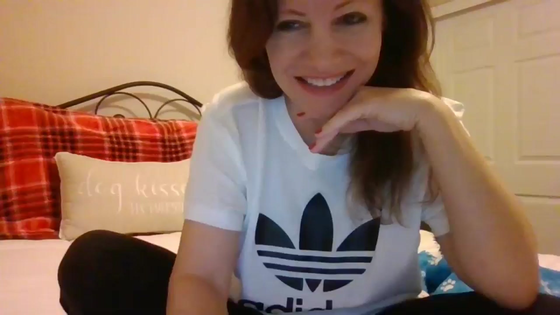 Gallery image thumbnail from LVDOLL's myfreecams stream on, 12/16/2024, 07:13 image 1 of 20