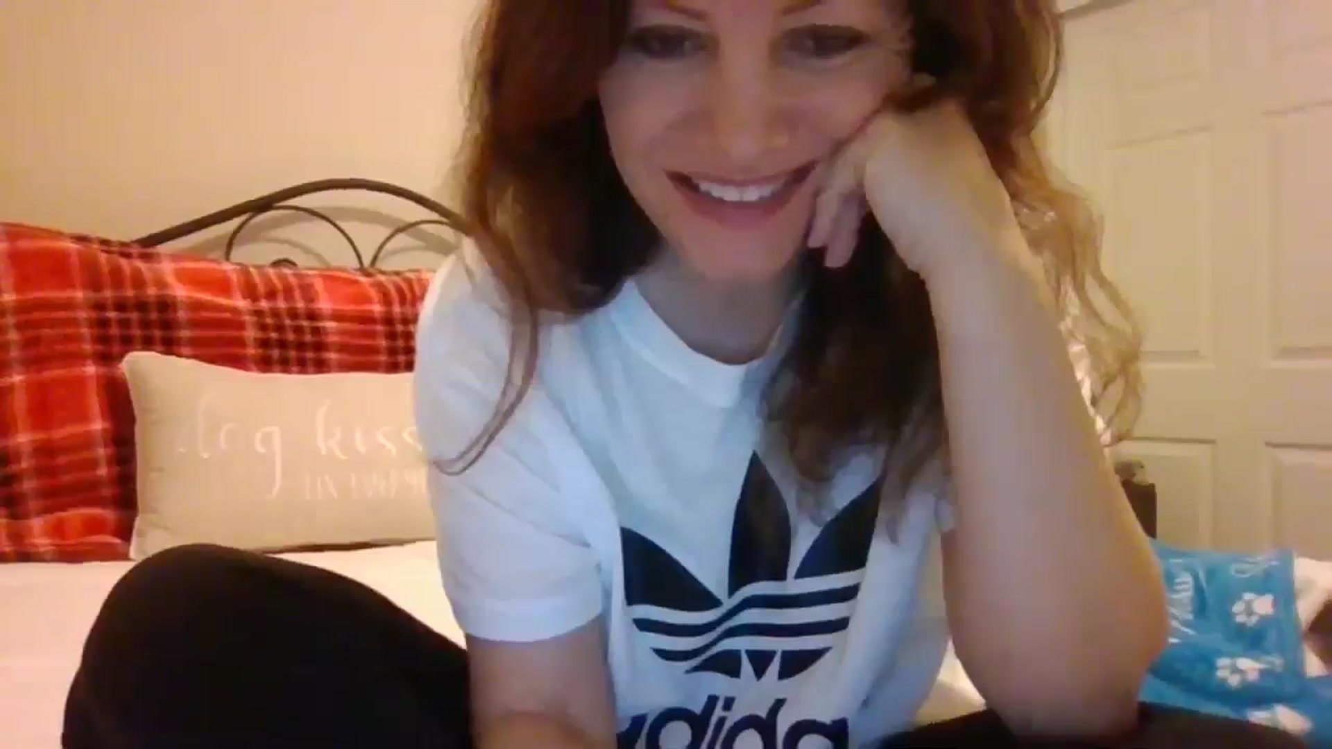 Gallery image thumbnail from LVDOLL's myfreecams stream on, 12/16/2024, 07:13 image 18 of 20