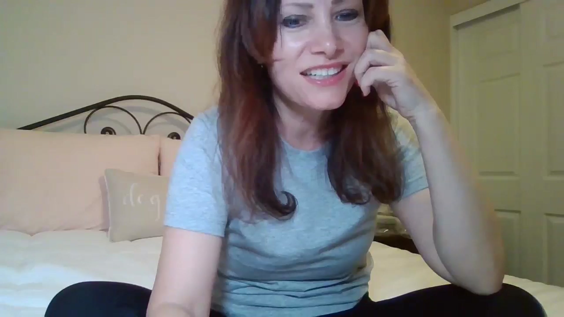 Gallery image thumbnail from LVDOLL's myfreecams stream on, 12/17/2024, 03:22 image 8 of 20