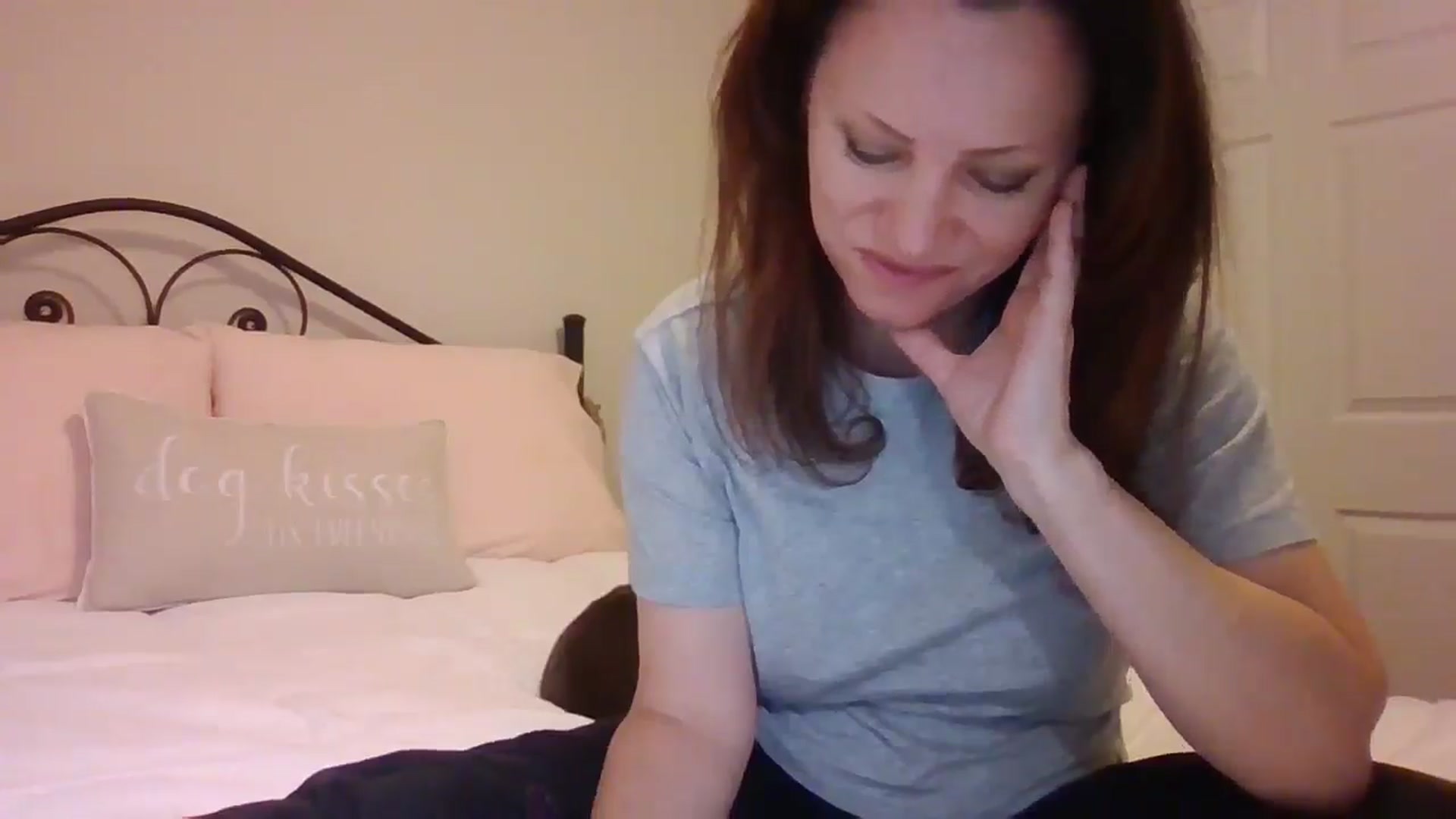 Gallery image thumbnail from LVDOLL's myfreecams stream on, 12/17/2024, 08:01 image 17 of 20