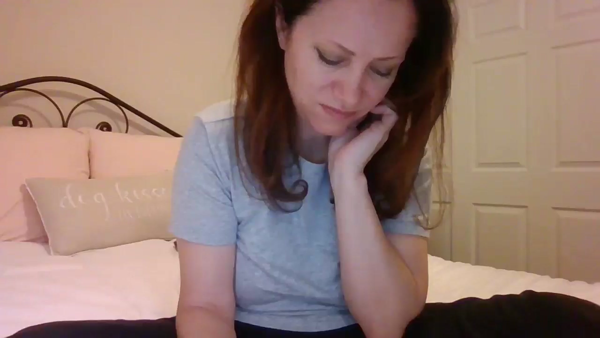 Gallery image thumbnail from LVDOLL's myfreecams stream on, 12/17/2024, 08:01 image 14 of 20