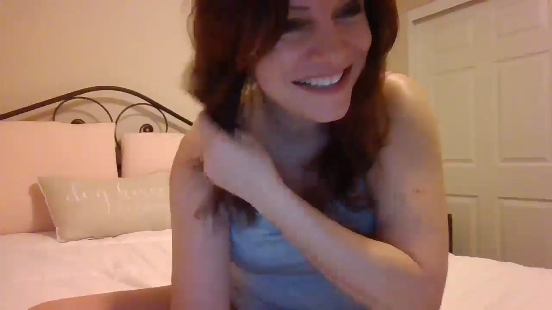 Gallery image thumbnail from LVDOLL's myfreecams stream on, 12/18/2024, 07:55 image 2 of 20