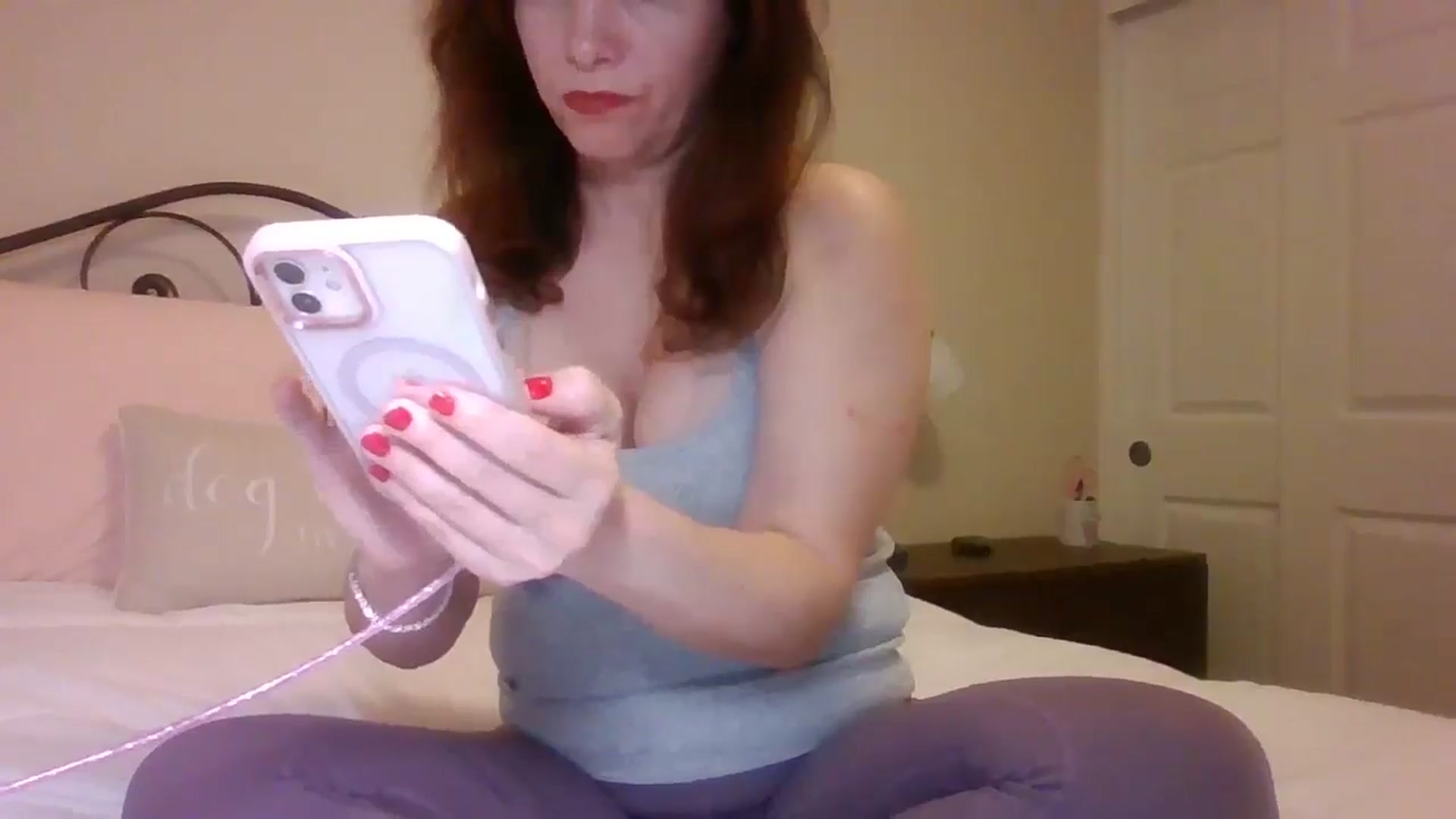 Gallery image thumbnail from LVDOLL's myfreecams stream on, 12/19/2024, 02:07 image 10 of 20