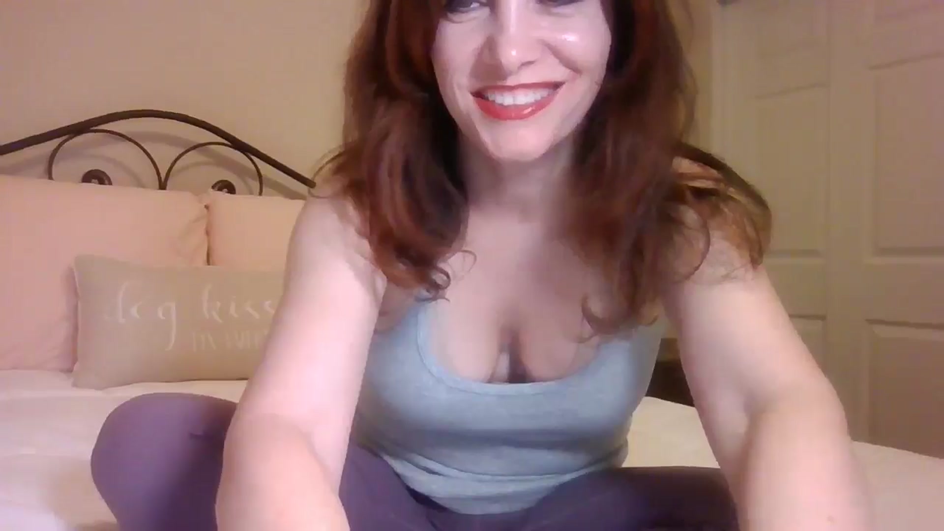 Gallery image thumbnail from LVDOLL's myfreecams stream on, 12/19/2024, 02:07 image 12 of 20