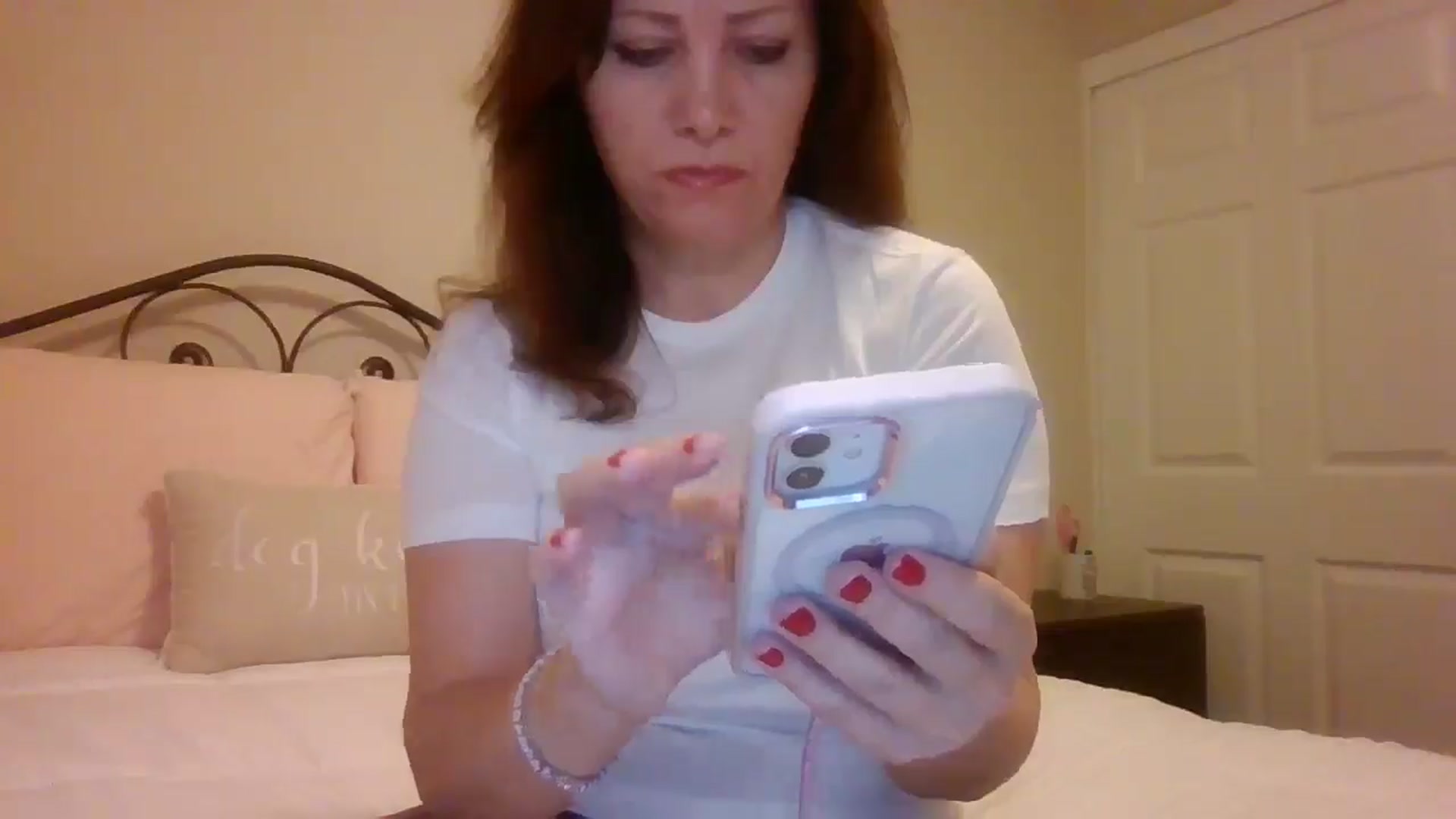 Gallery image thumbnail from LVDOLL's myfreecams stream on, 12/19/2024, 05:38 image 11 of 20
