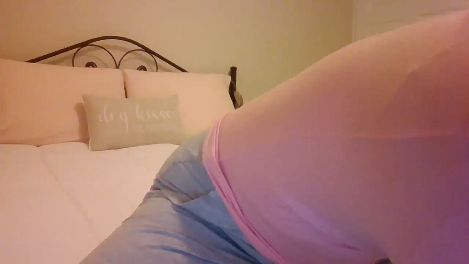 Gallery image thumbnail from LVDOLL's myfreecams stream on, 12/23/2024, 06:23 image 2 of 20