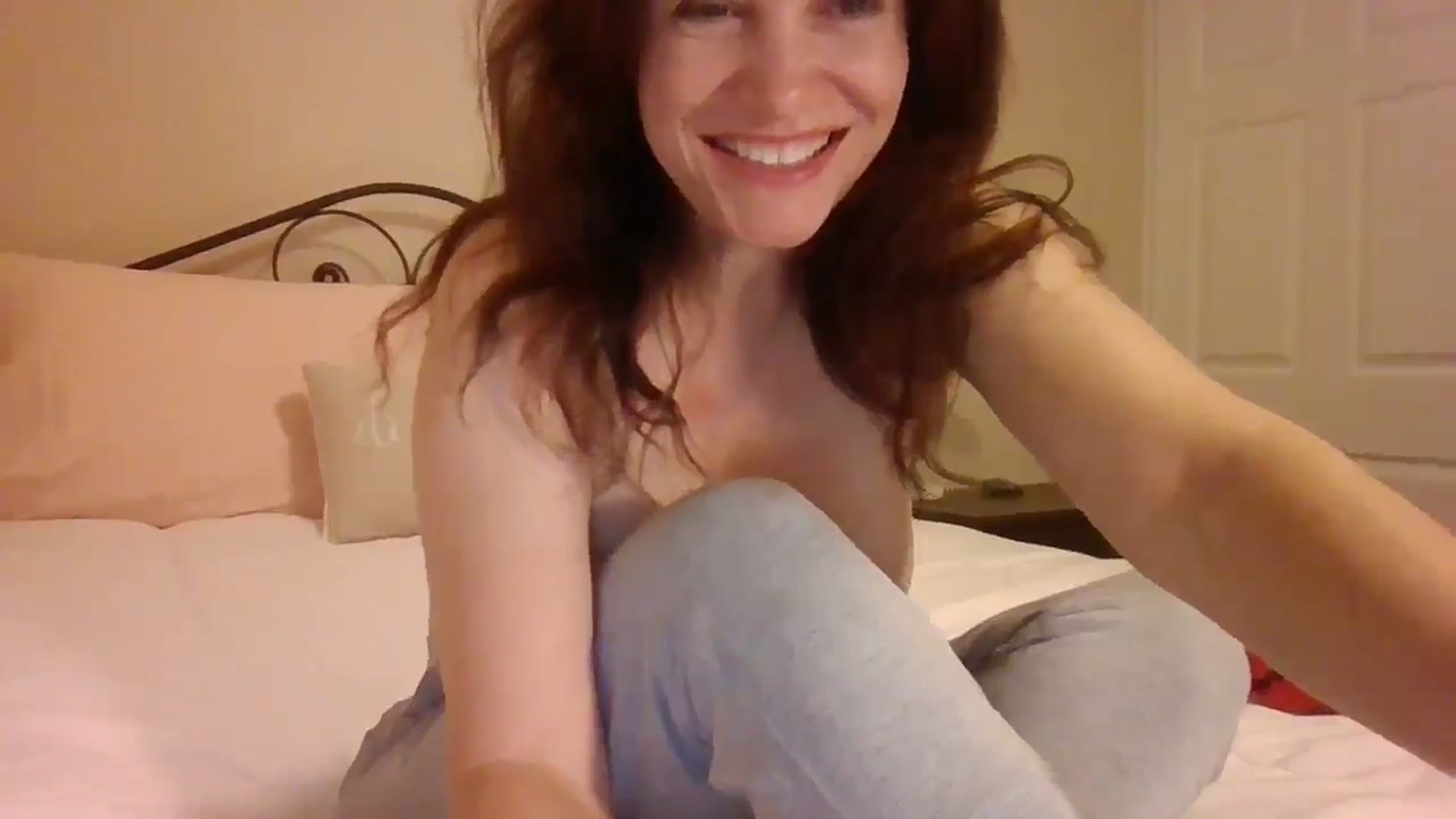 Gallery image thumbnail from LVDOLL's myfreecams stream on, 12/23/2024, 08:19 image 4 of 20
