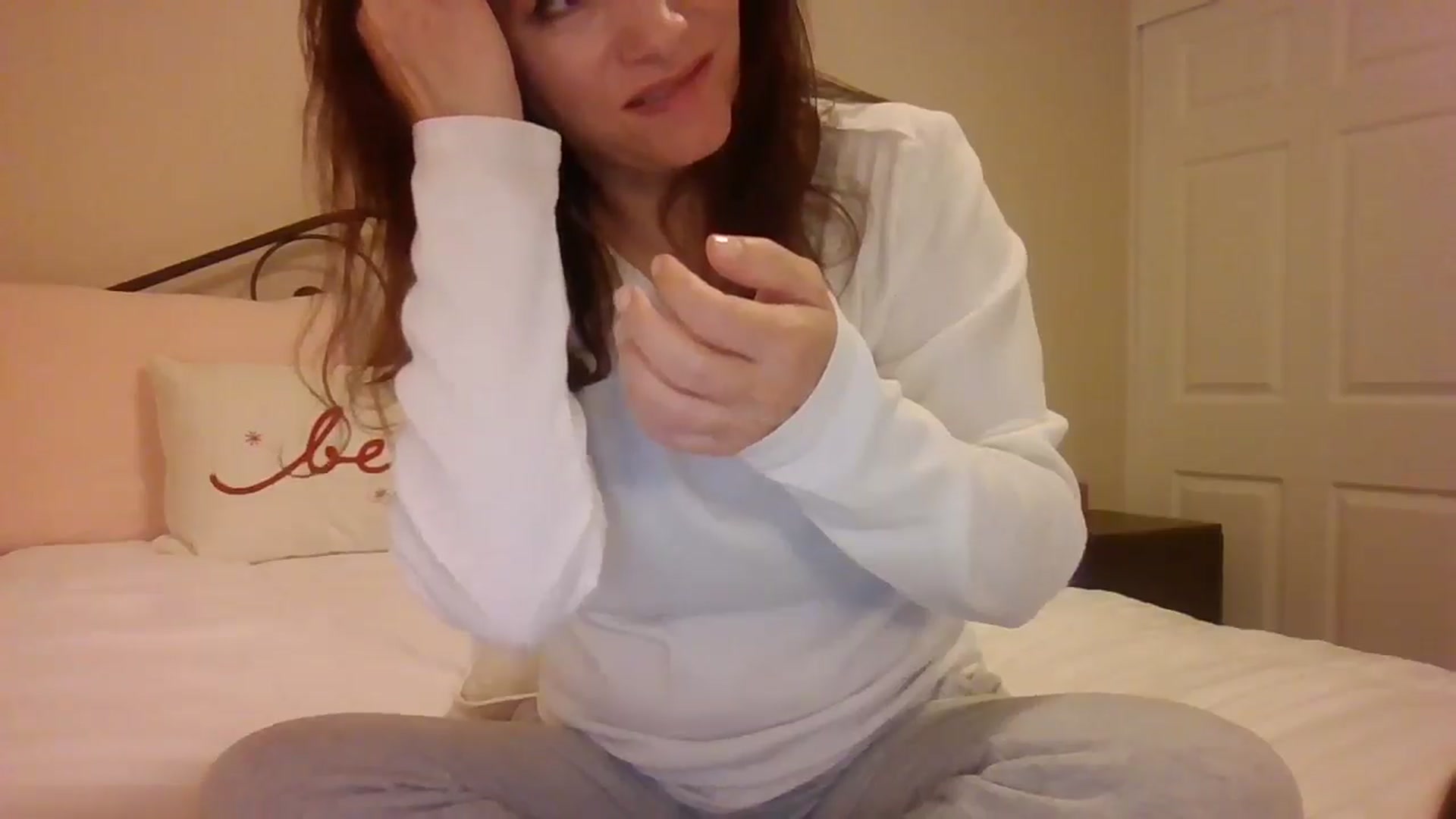 Gallery image thumbnail from LVDOLL's myfreecams stream on, 12/27/2024, 06:31 image 16 of 20