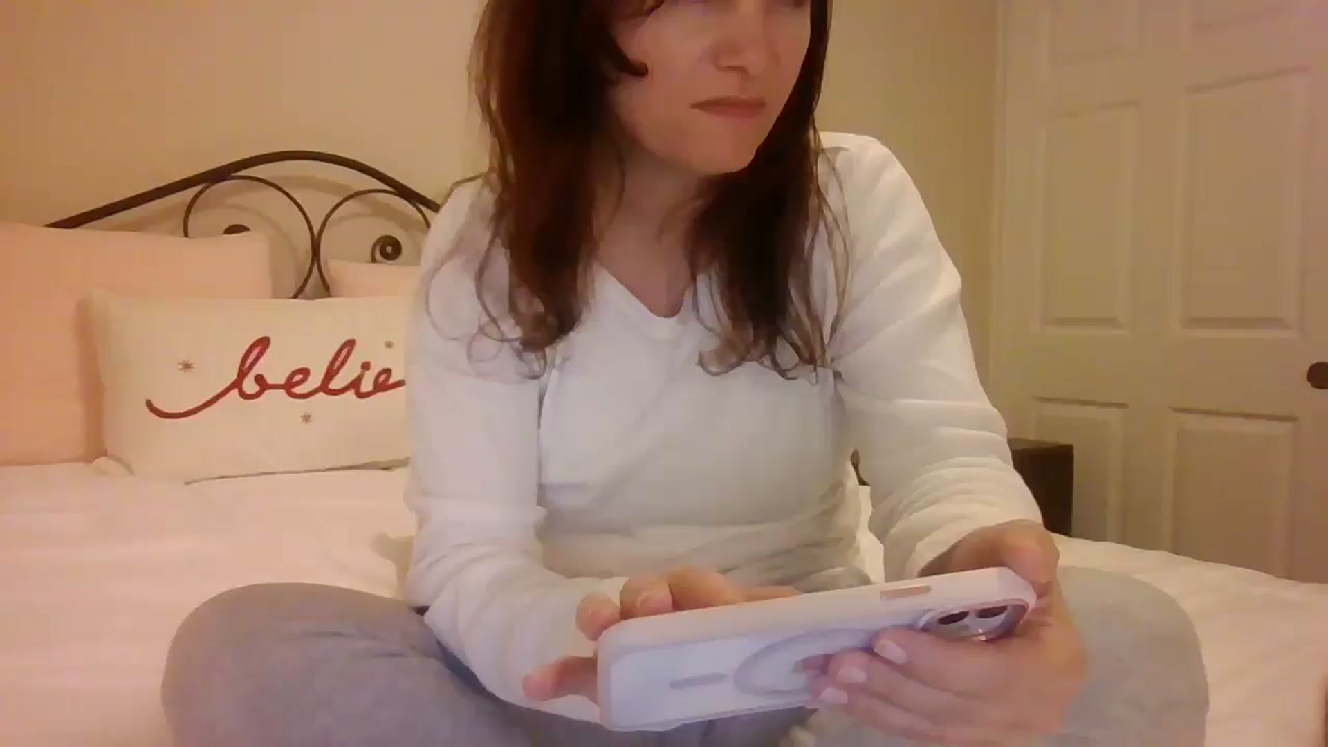 Gallery image thumbnail from LVDOLL's myfreecams stream on, 12/27/2024, 06:31 image 5 of 20