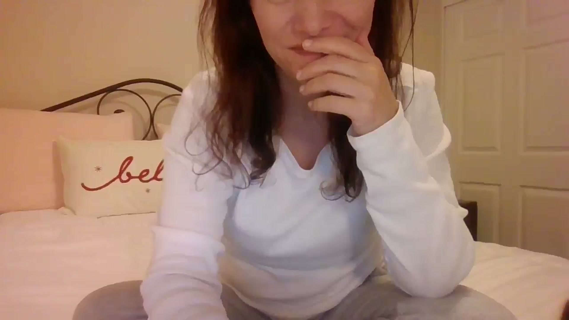 Gallery image thumbnail from LVDOLL's myfreecams stream on, 12/27/2024, 06:31 image 17 of 20