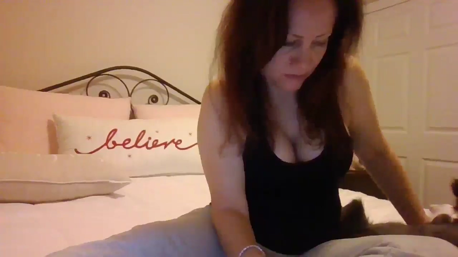 Gallery image thumbnail from LVDOLL's myfreecams stream on, 12/28/2024, 08:16 image 14 of 20
