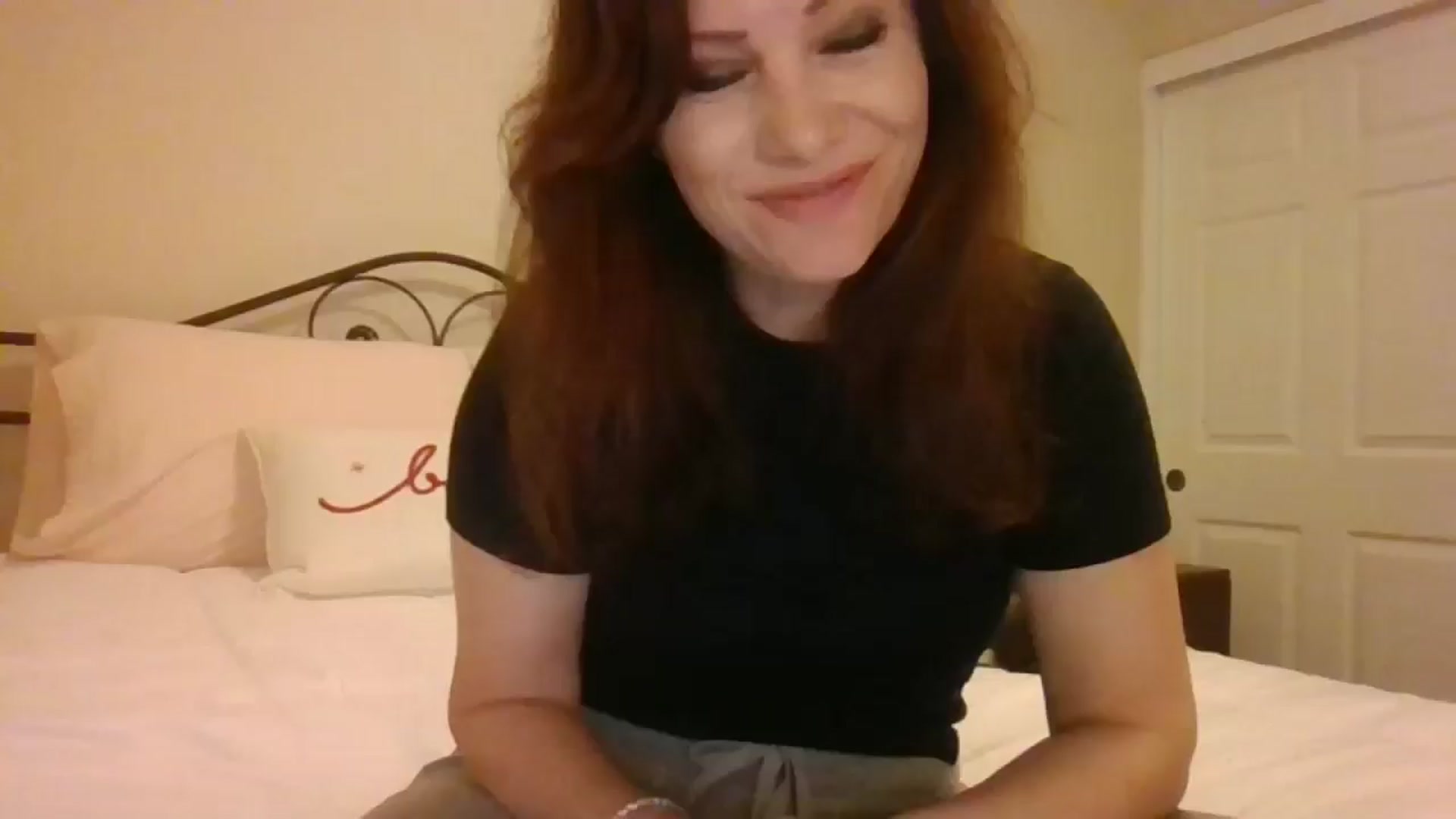 Gallery image thumbnail from LVDOLL's myfreecams stream on, 12/30/2024, 01:14 image 12 of 20