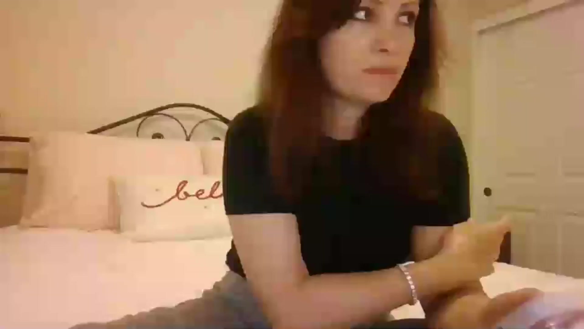 Gallery image thumbnail from LVDOLL's myfreecams stream on, 12/30/2024, 01:14 image 20 of 20