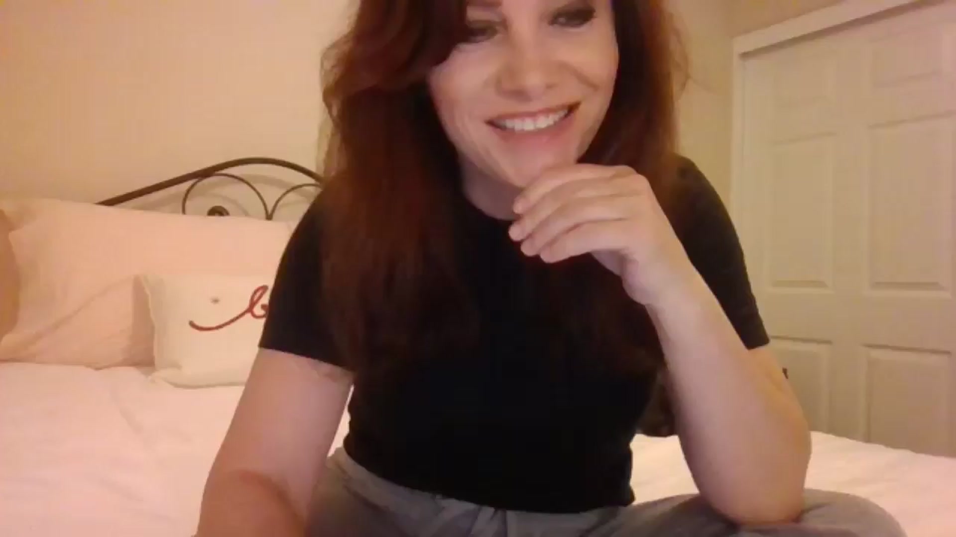 Gallery image thumbnail from LVDOLL's myfreecams stream on, 12/30/2024, 01:14 image 3 of 20