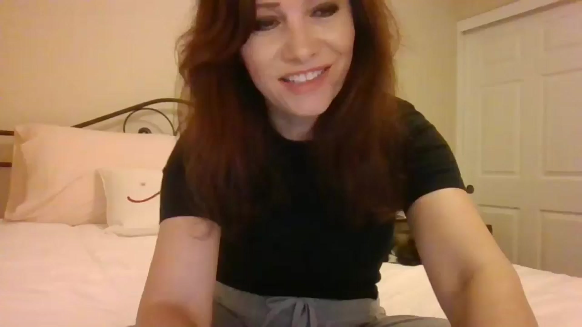 Gallery image thumbnail from LVDOLL's myfreecams stream on, 12/30/2024, 01:14 image 11 of 20