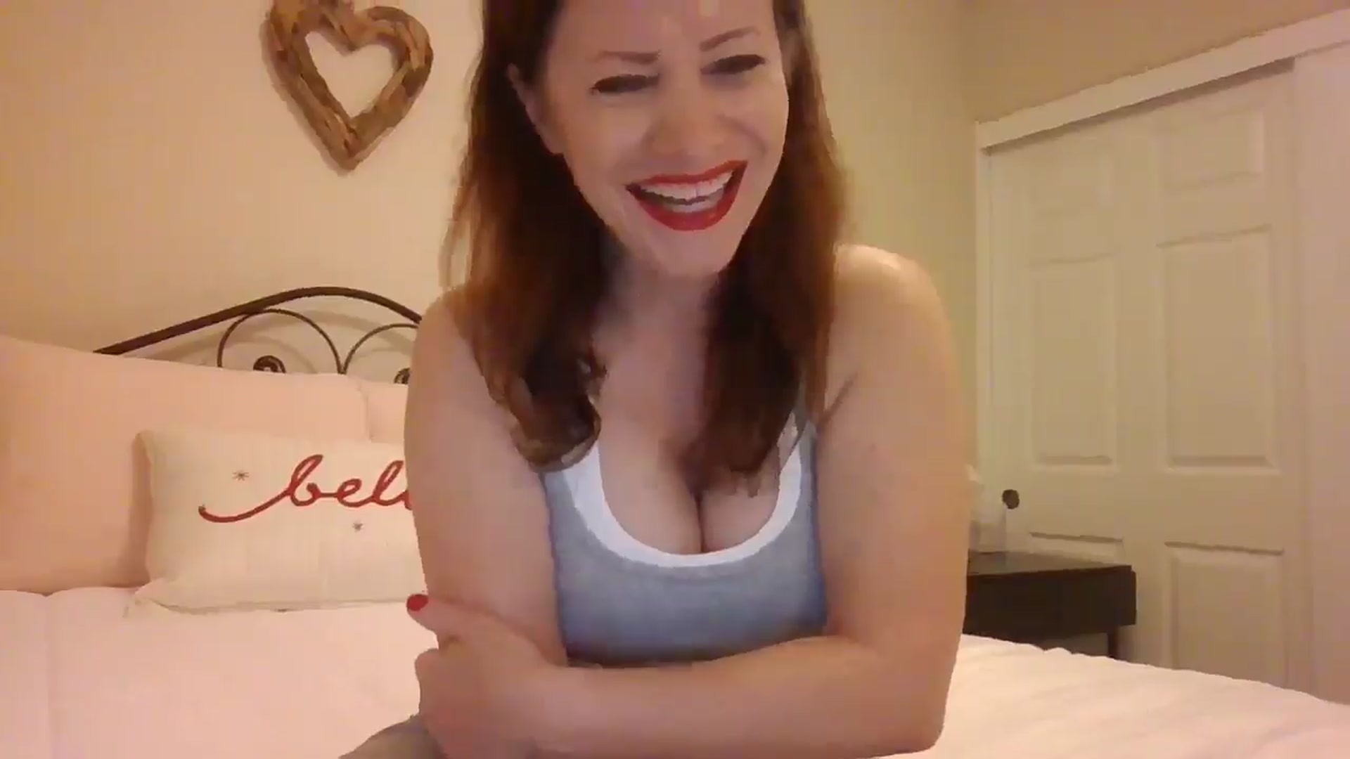 Gallery image thumbnail from LVDOLL's myfreecams stream on, 01/03/2025, 04:43 image 10 of 20