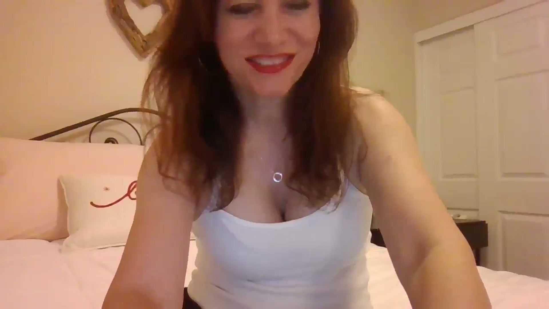 Gallery image thumbnail from LVDOLL's myfreecams stream on, 01/04/2025, 03:43 image 8 of 20