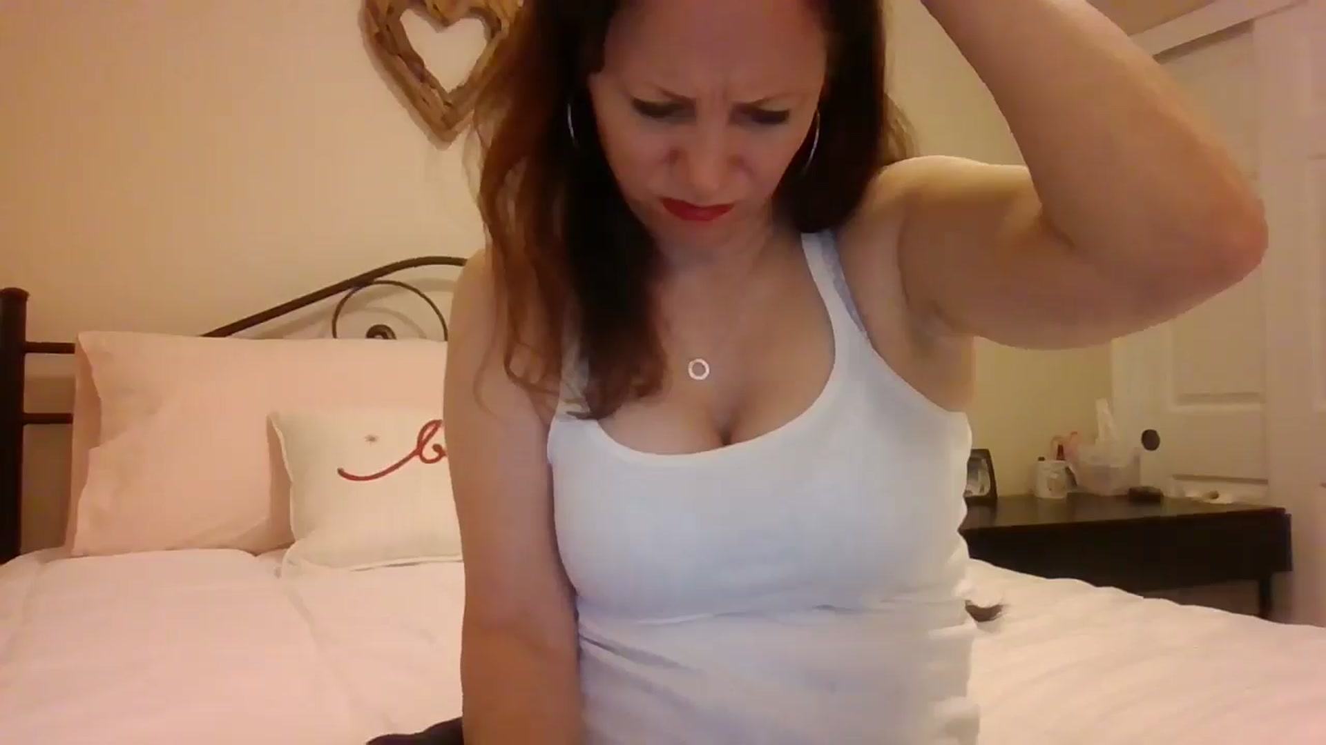 Gallery image thumbnail from LVDOLL's myfreecams stream on, 01/04/2025, 06:33 image 14 of 20