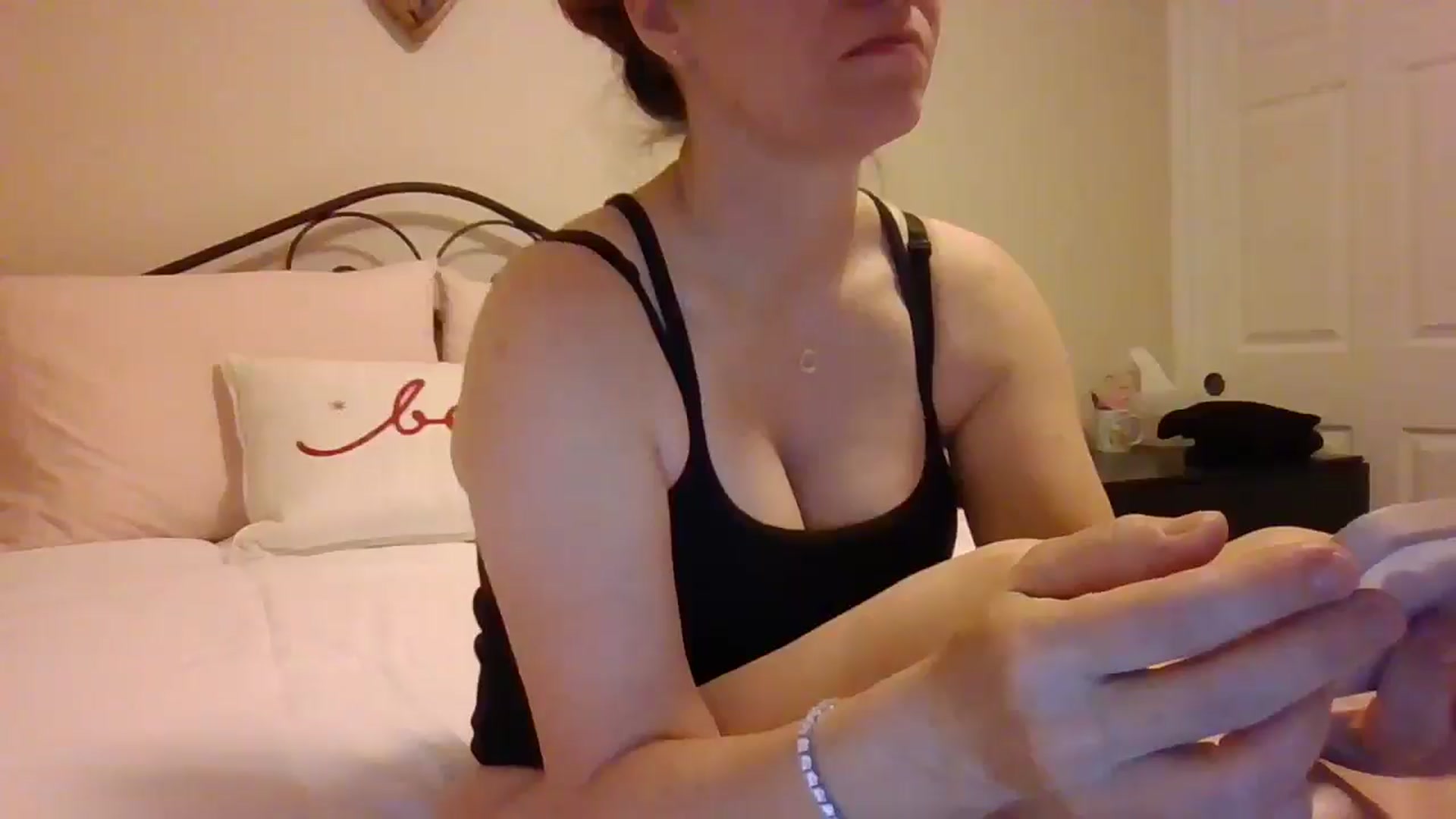 Gallery image thumbnail from LVDOLL's myfreecams stream on, 01/07/2025, 07:28 image 14 of 20