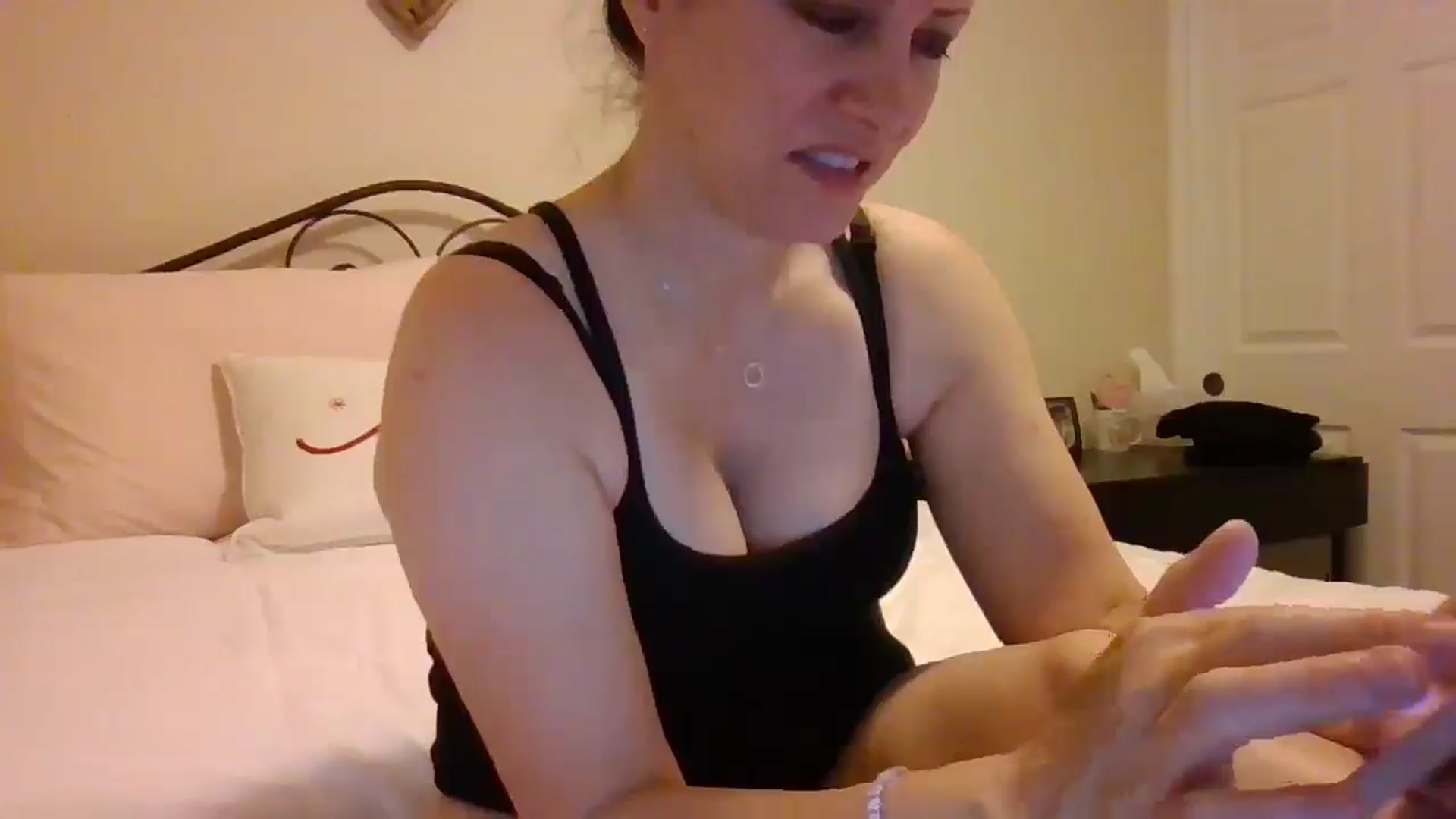 Gallery image thumbnail from LVDOLL's myfreecams stream on, 01/07/2025, 07:28 image 19 of 20