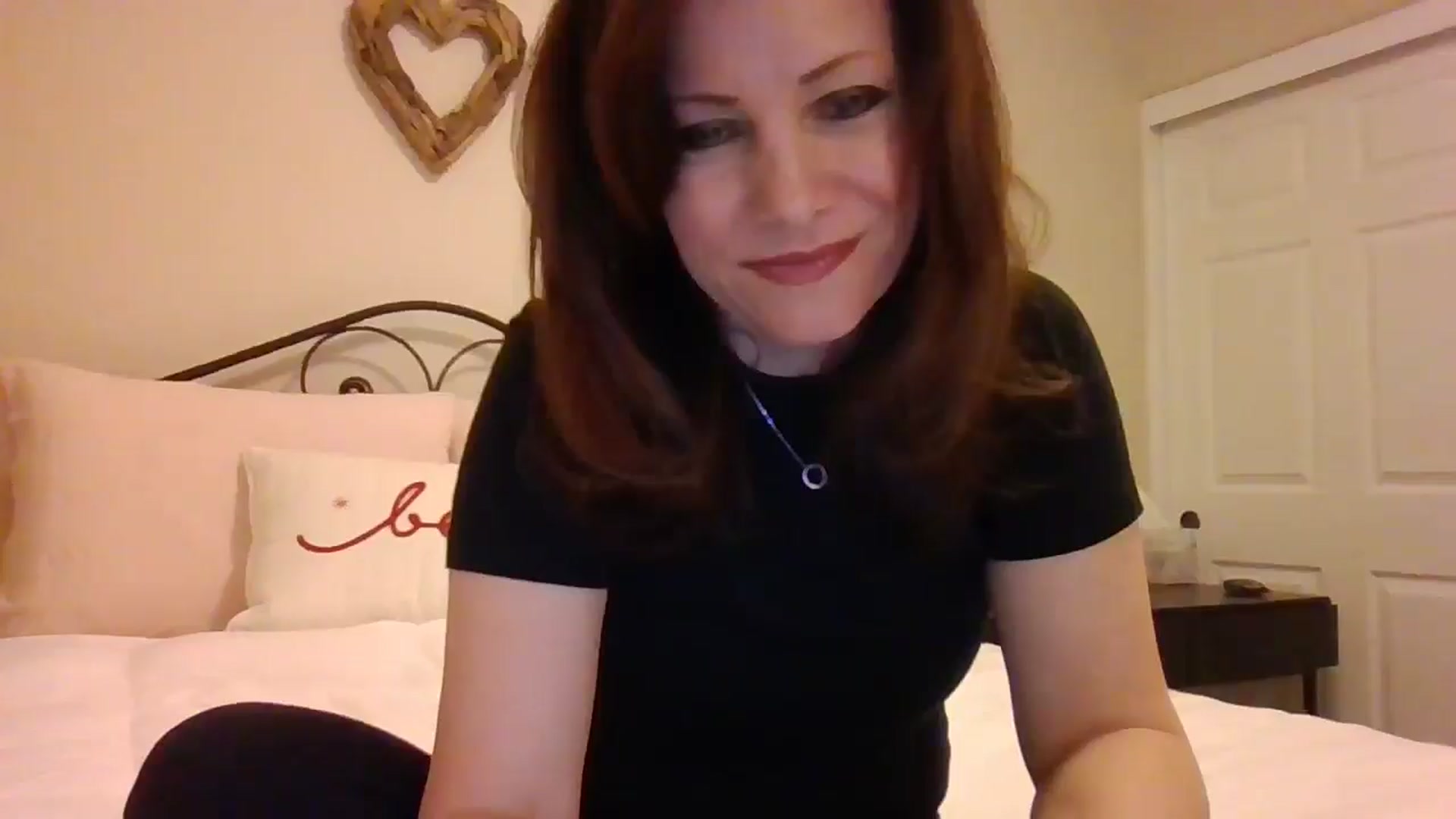 Gallery image thumbnail from LVDOLL's myfreecams stream on, 01/08/2025, 03:25 image 10 of 20
