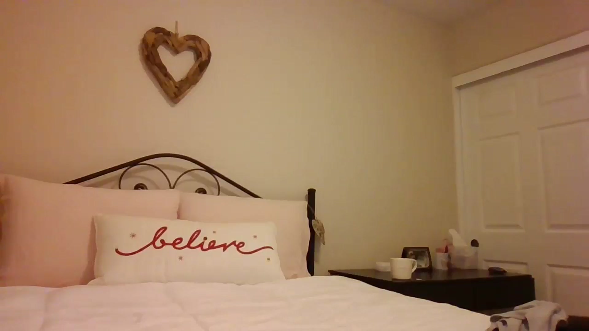 Gallery image thumbnail from LVDOLL's myfreecams stream on, 01/08/2025, 03:25 image 12 of 20