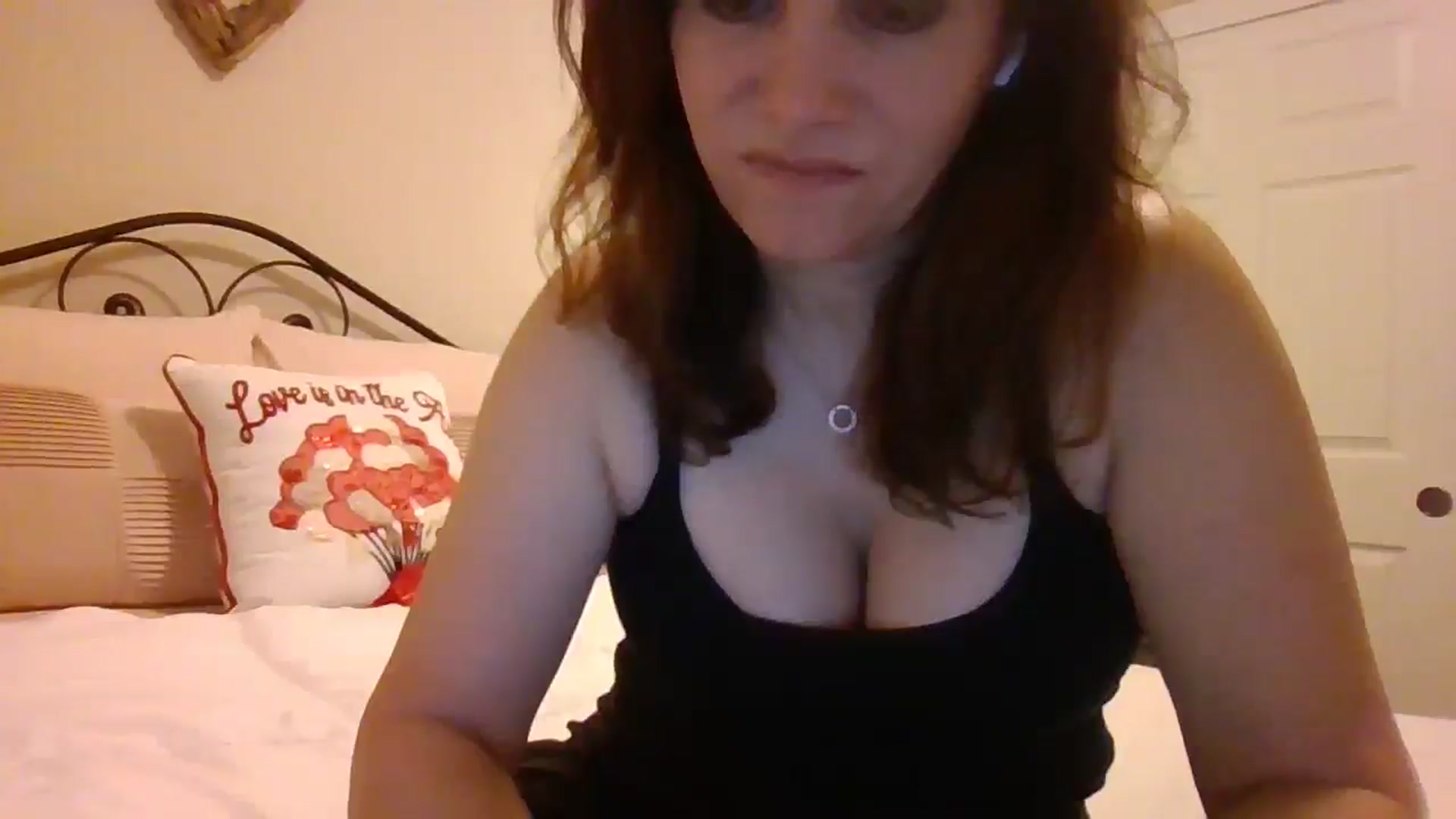 Gallery image thumbnail from LVDOLL's myfreecams stream on, 01/21/2025, 06:17 image 16 of 20