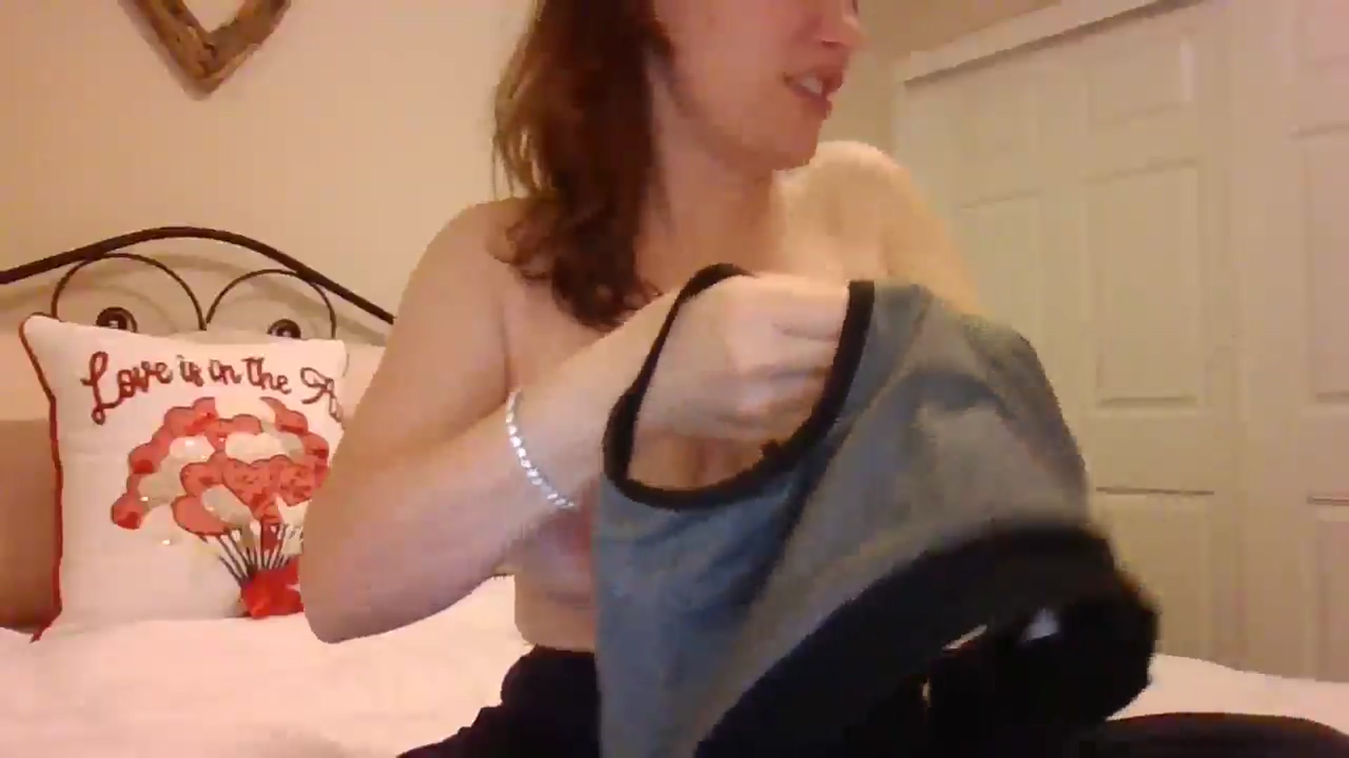 Gallery image thumbnail from LVDOLL's myfreecams stream on, 01/22/2025, 03:10 image 15 of 20