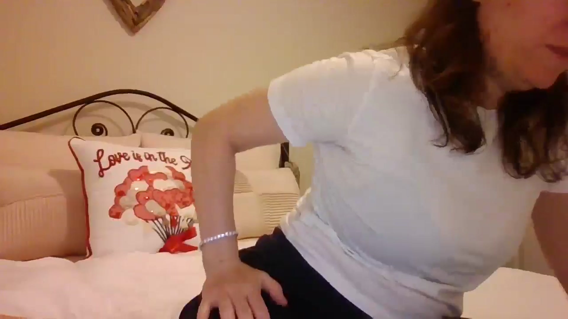 Gallery image thumbnail from LVDOLL's myfreecams stream on, 01/22/2025, 06:28 image 7 of 20