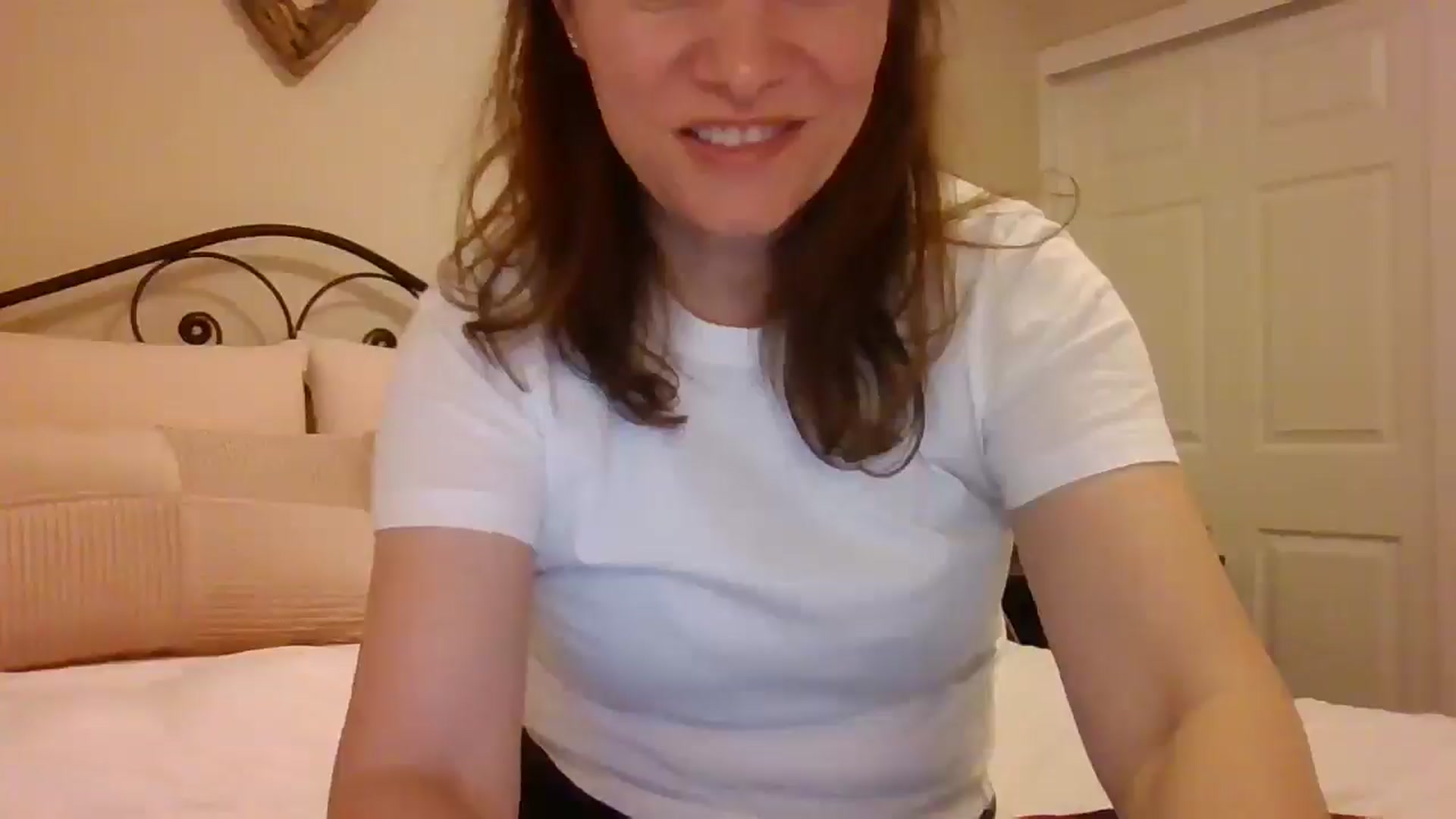 Gallery image thumbnail from LVDOLL's myfreecams stream on, 01/22/2025, 06:28 image 12 of 20