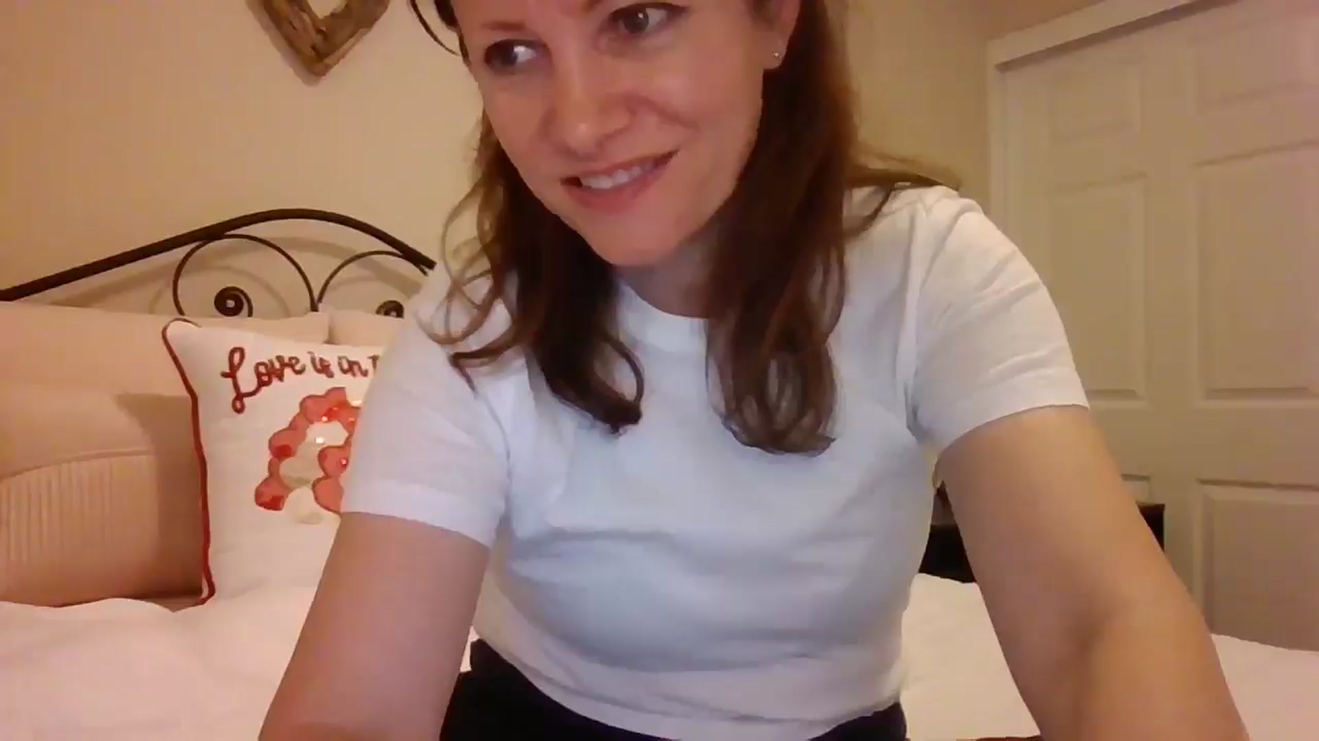 Gallery image thumbnail from LVDOLL's myfreecams stream on, 01/22/2025, 06:28 image 4 of 20