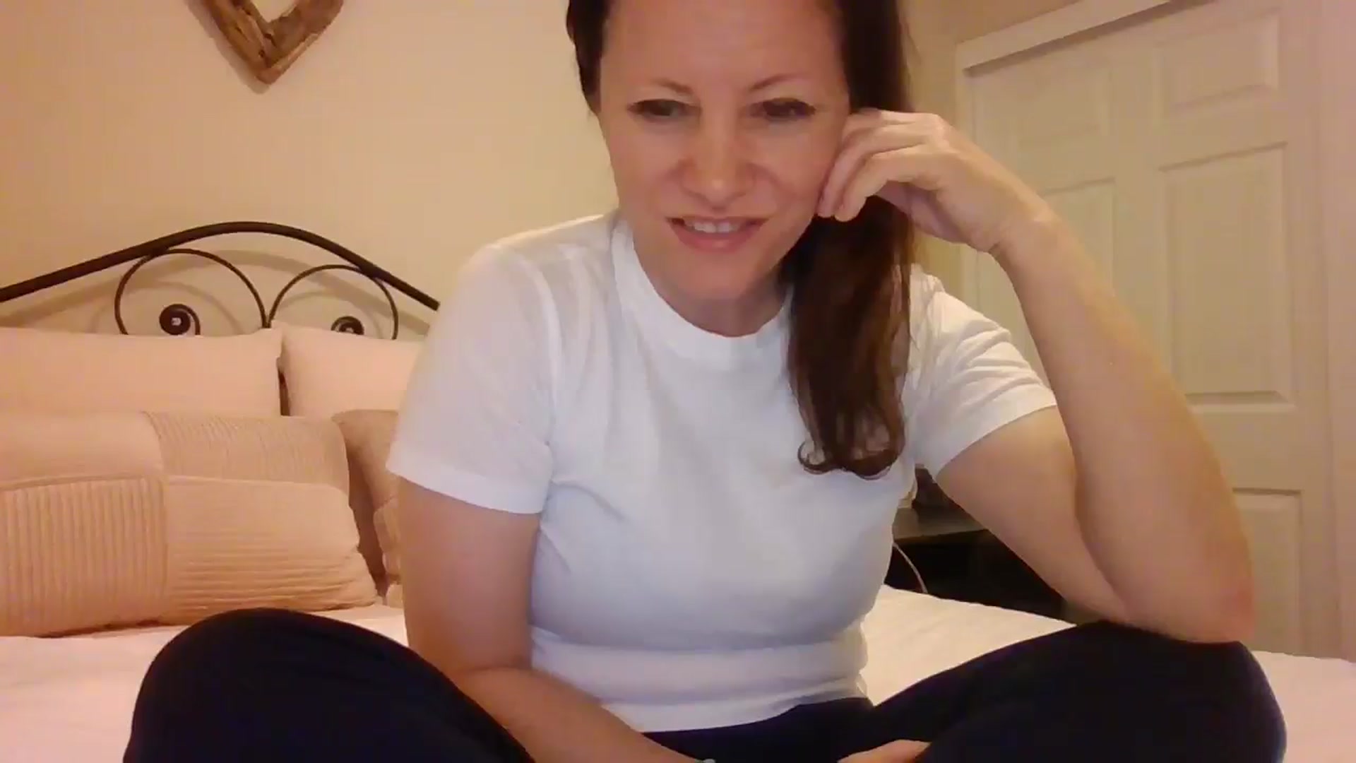 Gallery image thumbnail from LVDOLL's myfreecams stream on, 01/22/2025, 06:28 image 18 of 20