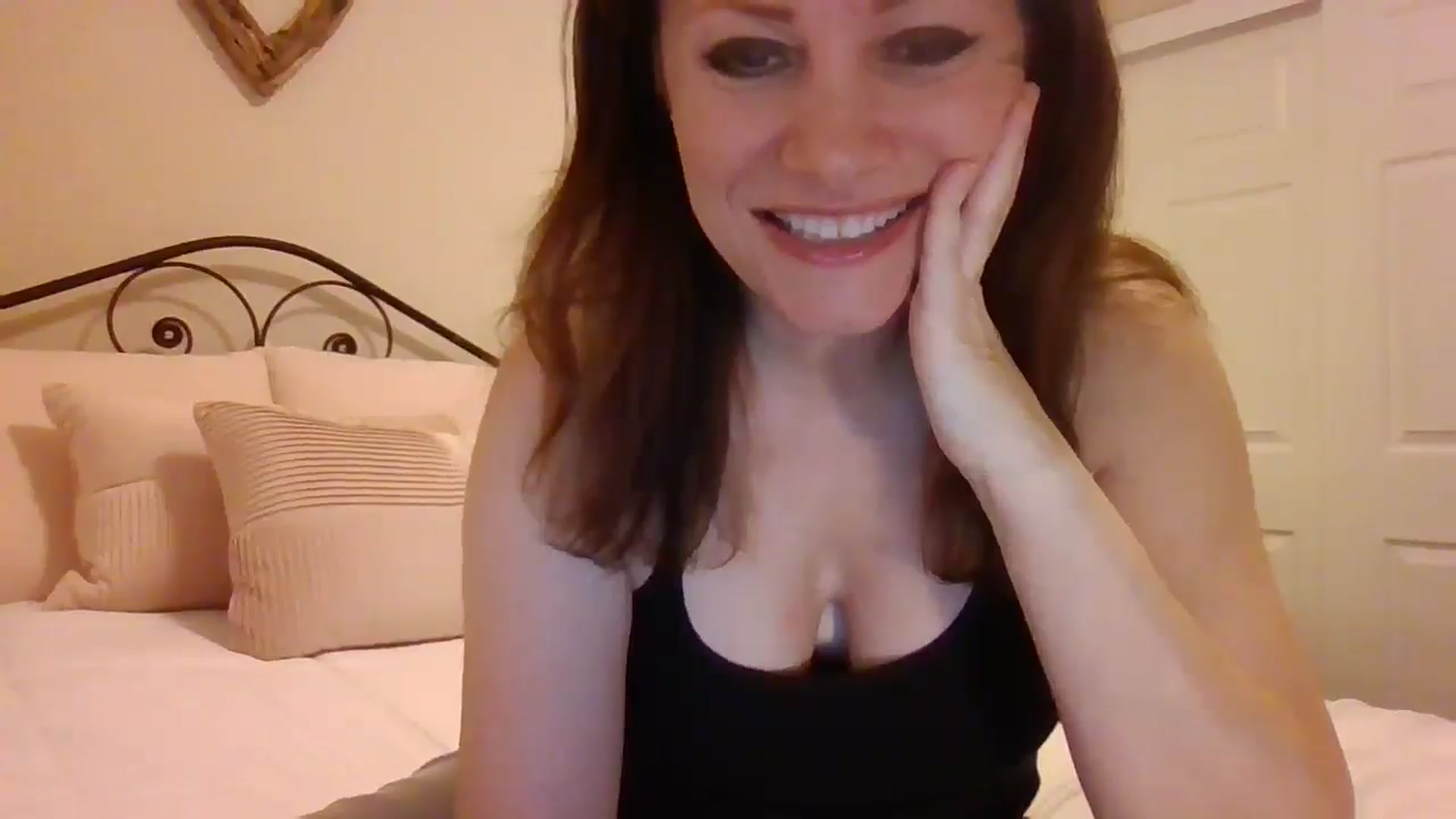 Gallery image thumbnail from LVDOLL's myfreecams stream on, 01/23/2025, 03:30 image 16 of 20