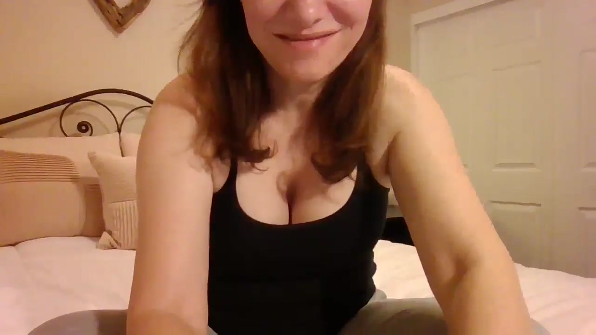Gallery image thumbnail from LVDOLL's myfreecams stream on, 01/23/2025, 06:00 image 20 of 20