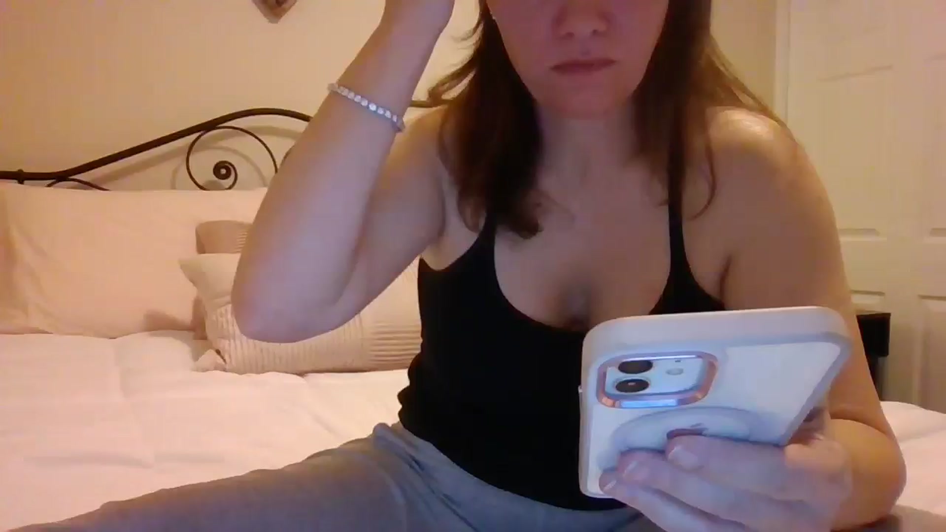 Gallery image thumbnail from LVDOLL's myfreecams stream on, 01/23/2025, 08:05 image 11 of 20