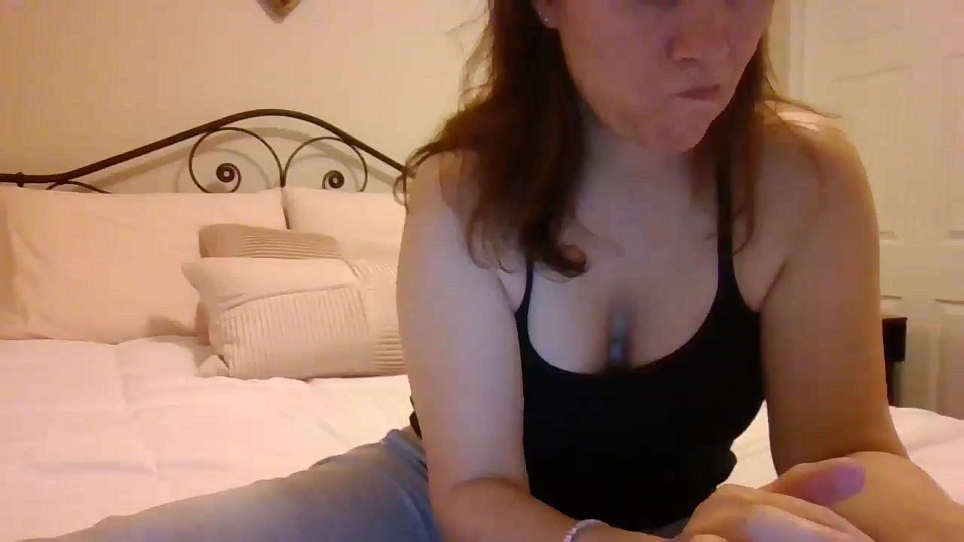 Gallery image thumbnail from LVDOLL's myfreecams stream on, 01/23/2025, 08:05 image 15 of 20